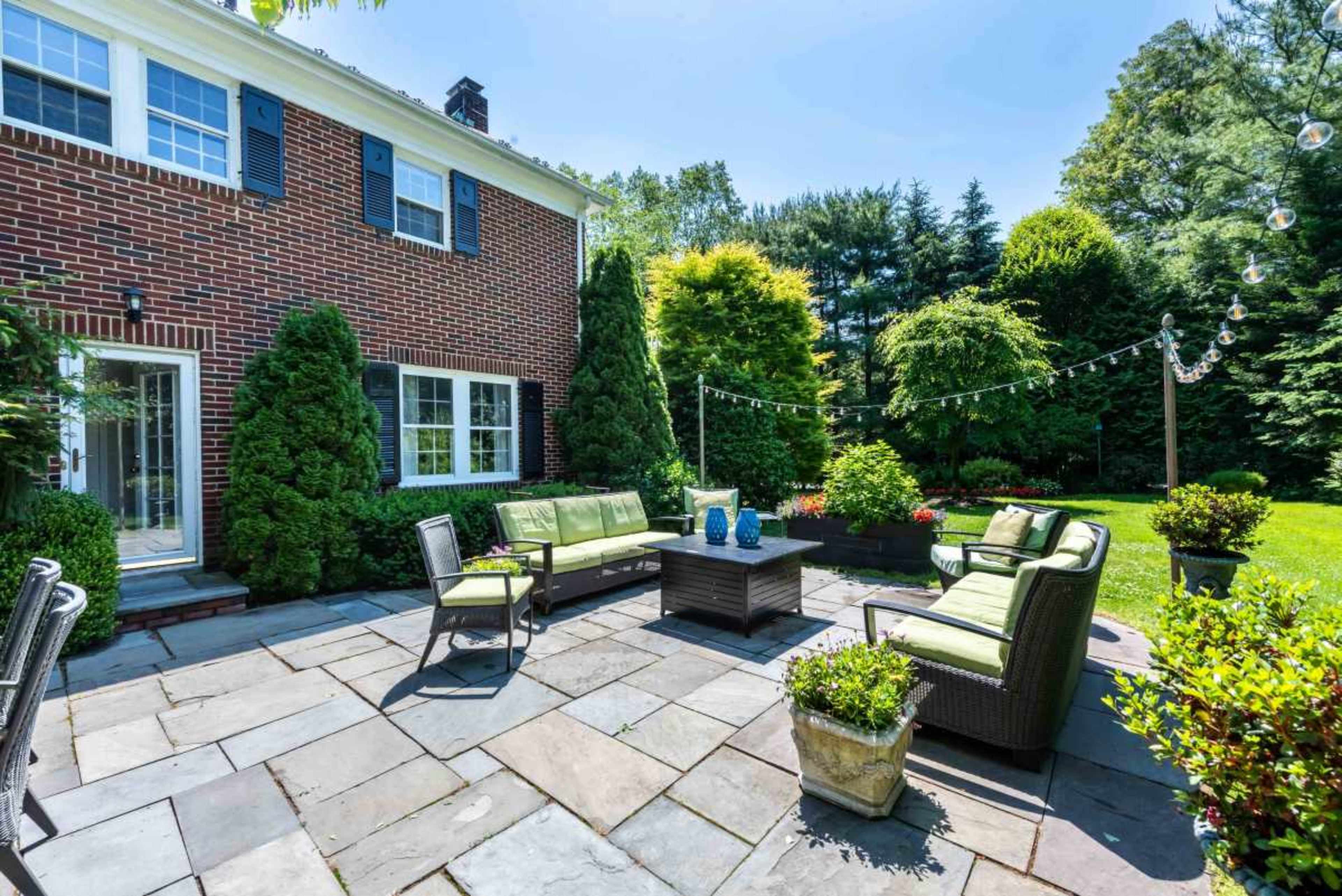 Beautiful home in Manhasset, Plandome NY Long island North shore Image in North Hempstead, Manhasset, NY