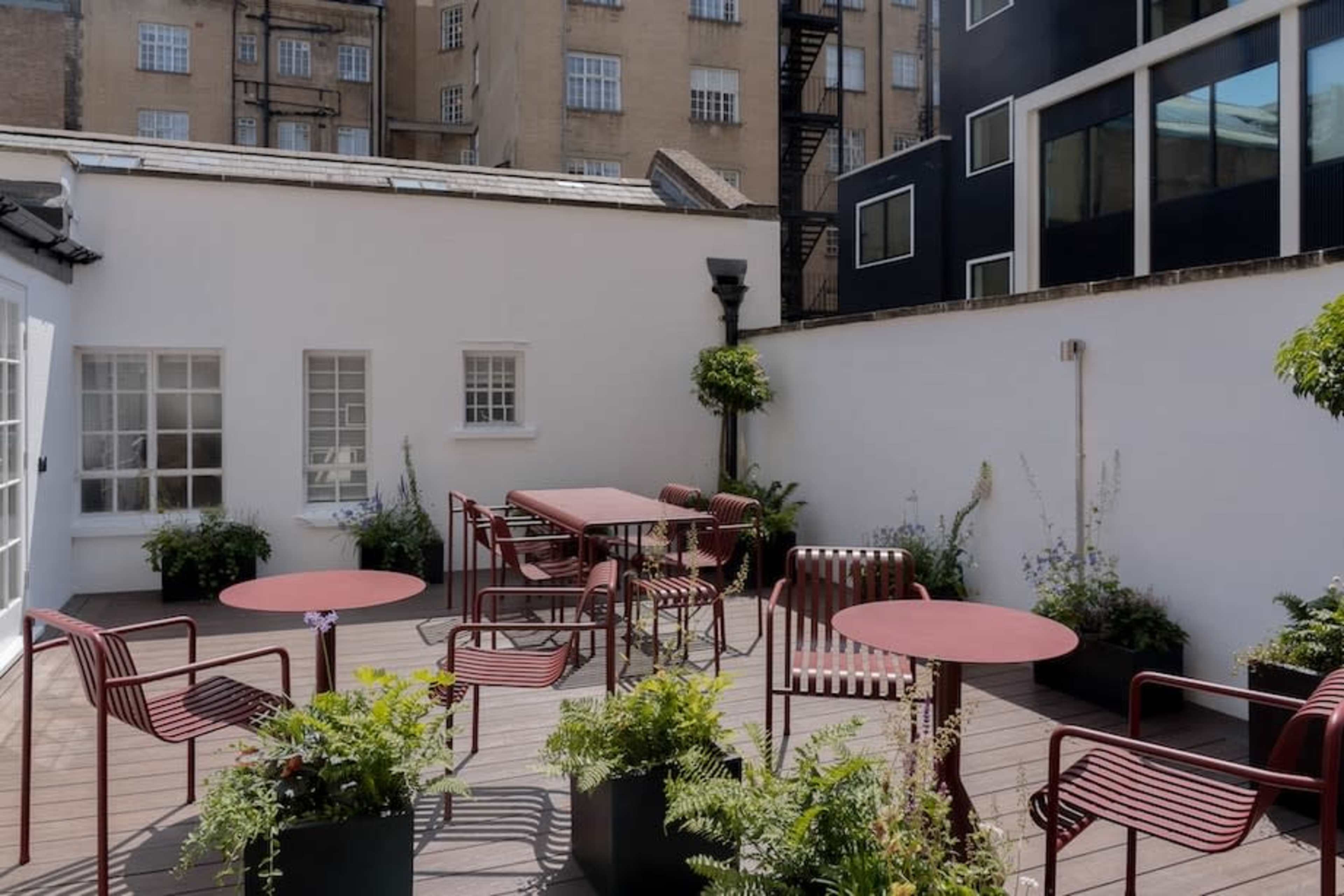 WorkPad: 11 Manchester Square Image in Marylebone, London, ENG