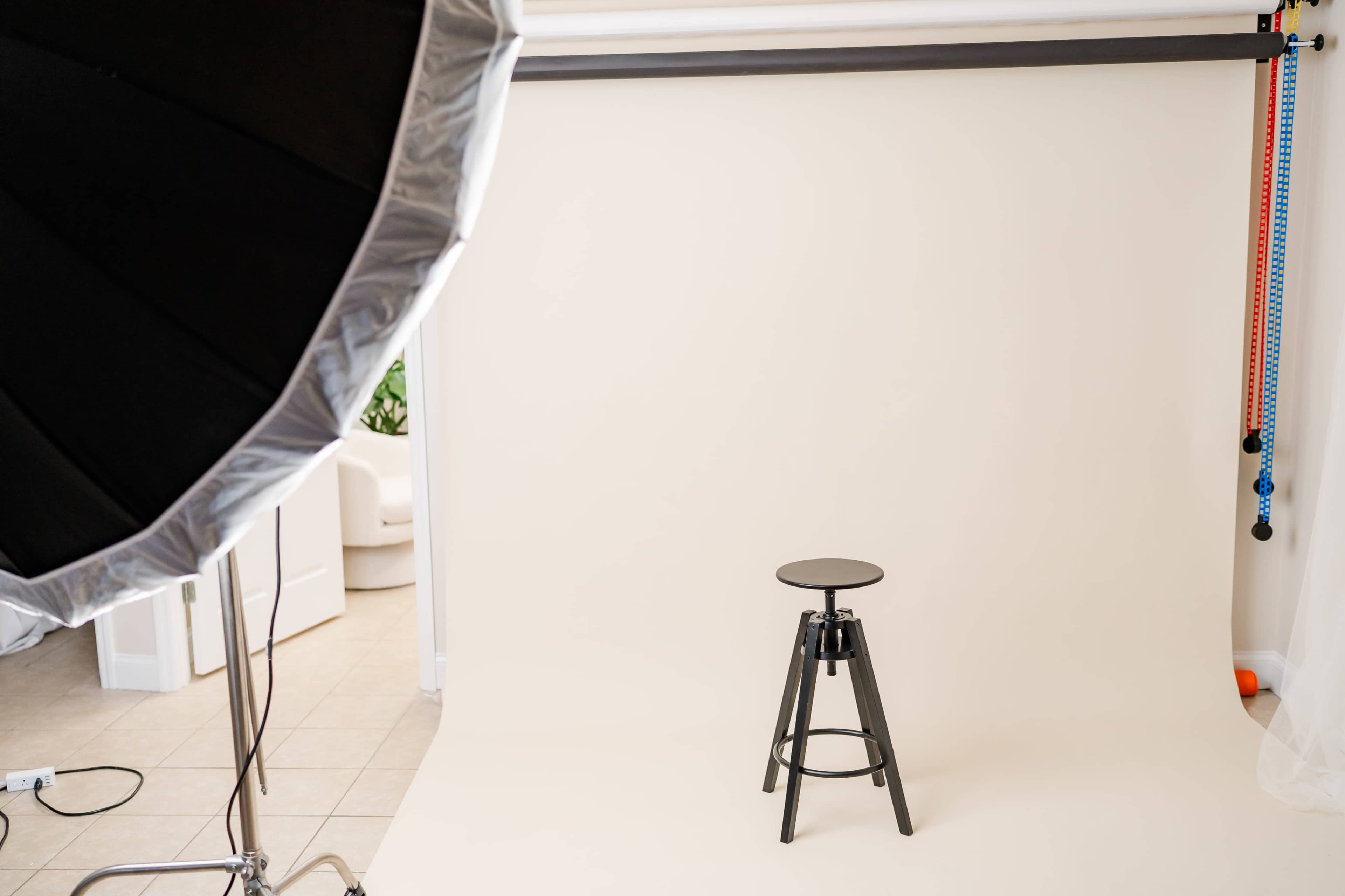 Versatile Photo Studio with Natural Light & Lighting Equipment Image in East Ridge, Chattanooga, TN