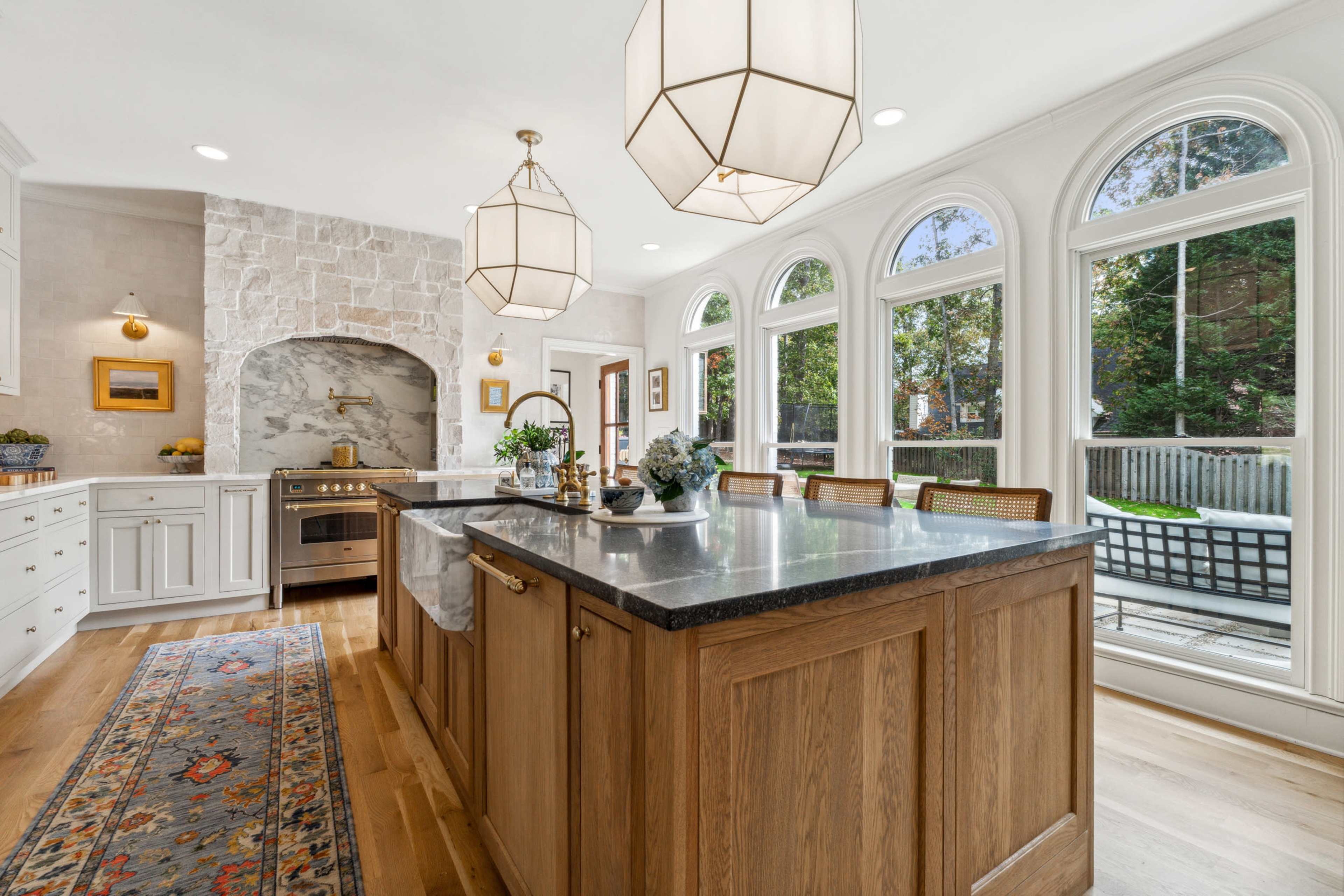 Roswell, Ga - Spacious Designer Home Image in Brookfield Country Club, Roswell, GA