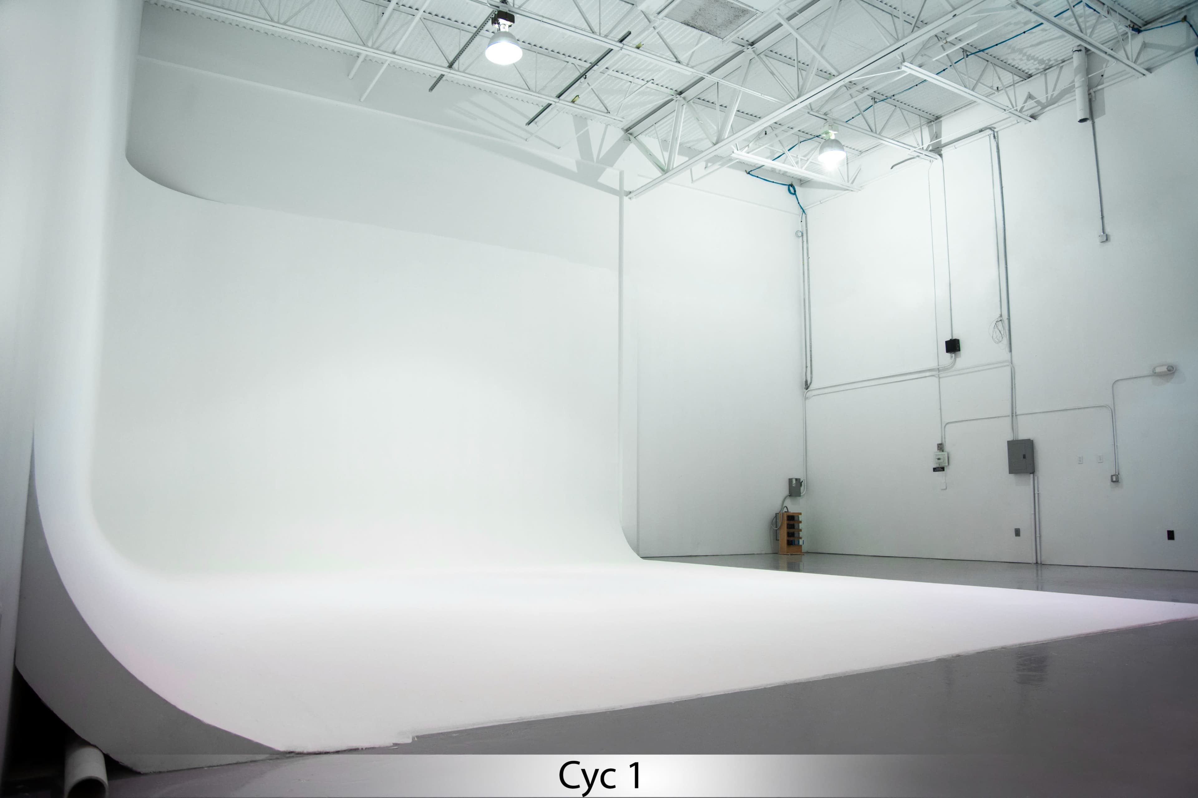 Cyc Studio 1— 1,700 sq ft Private Studio with 1,600 sq ft Corner Cyc Wall (Blackout-Ready) Image in Oakwood, Hollywood, FL