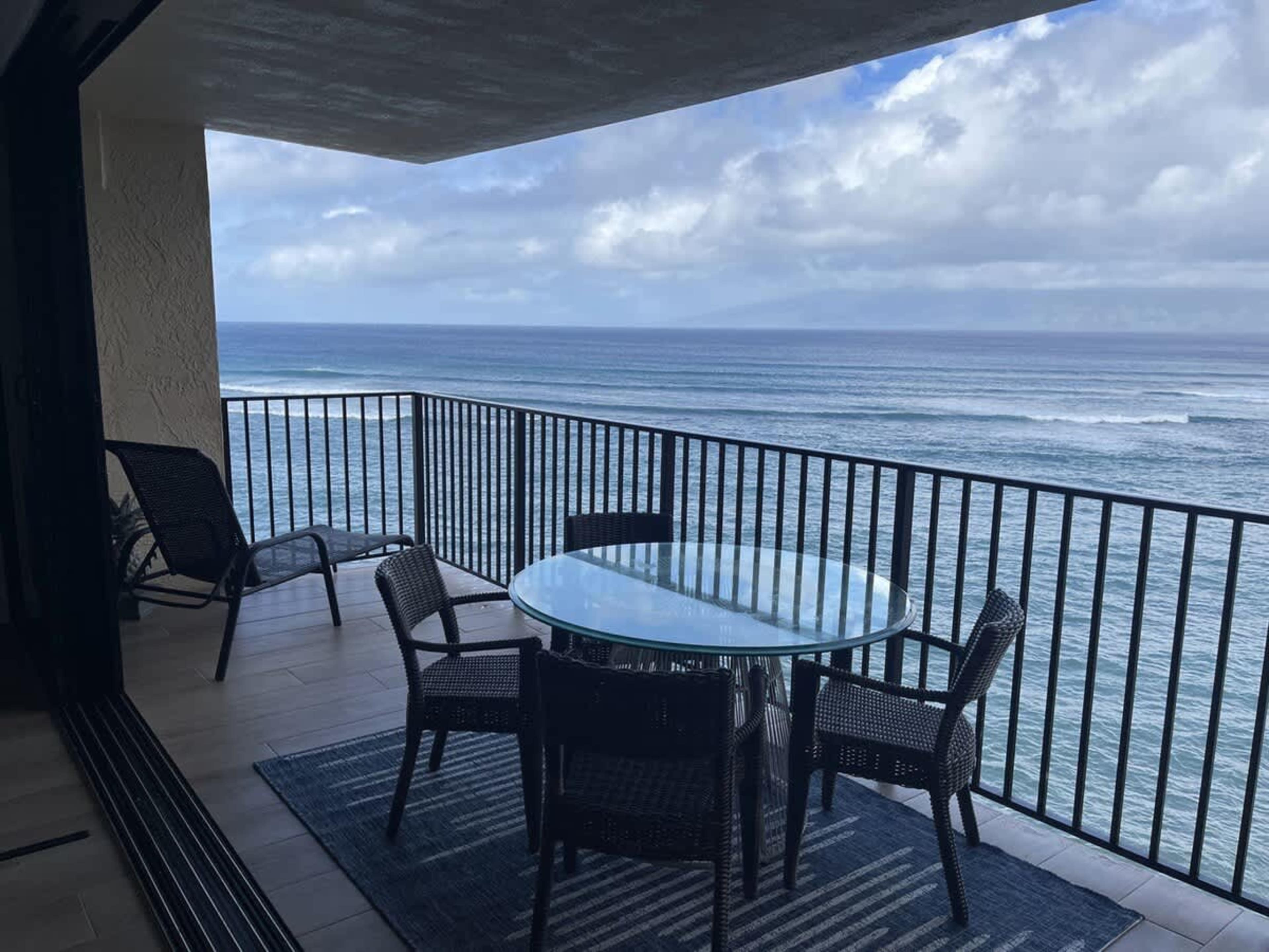 Oceanfront 20 Foot Panoramic Ocean Views Condo on 6th Floor Image in Napili-Honokowai, Lahaina, HI