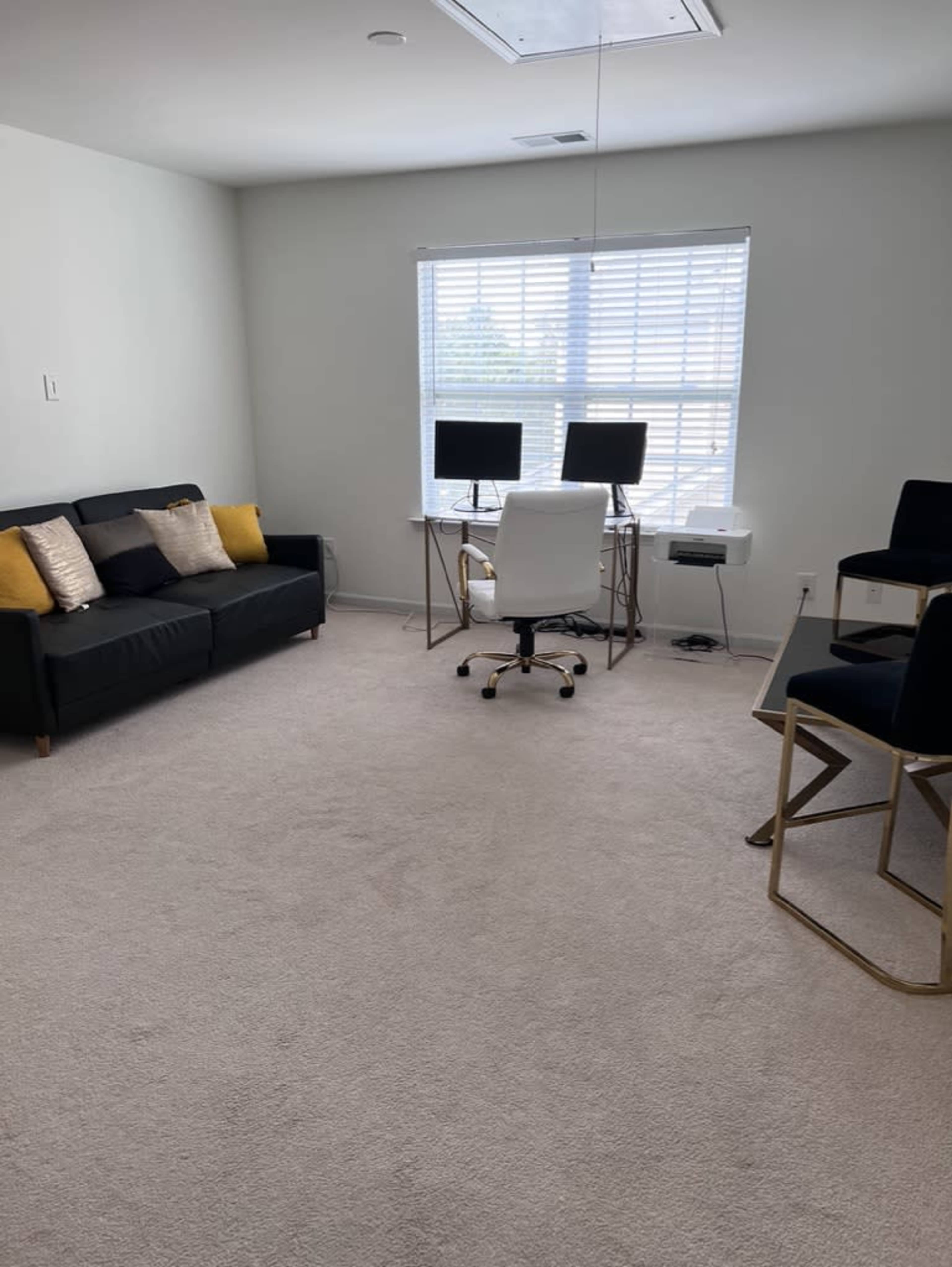 Clean, Cozy, and Spacious Haven Image in , Charlotte, NC