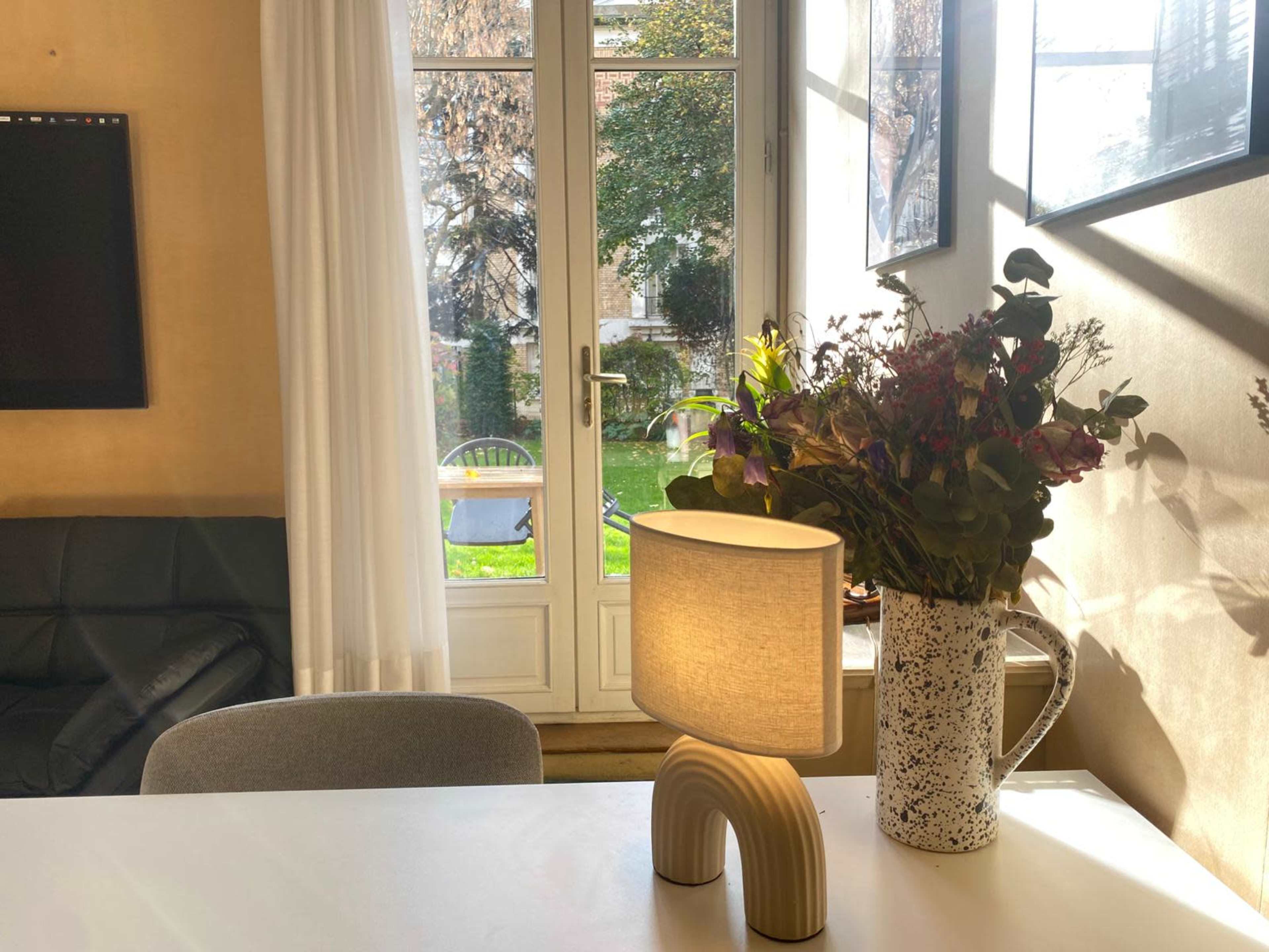 Maison avec jardin privatif avec arbres au coeur d'une résidence privée Image in Ternes, Paris