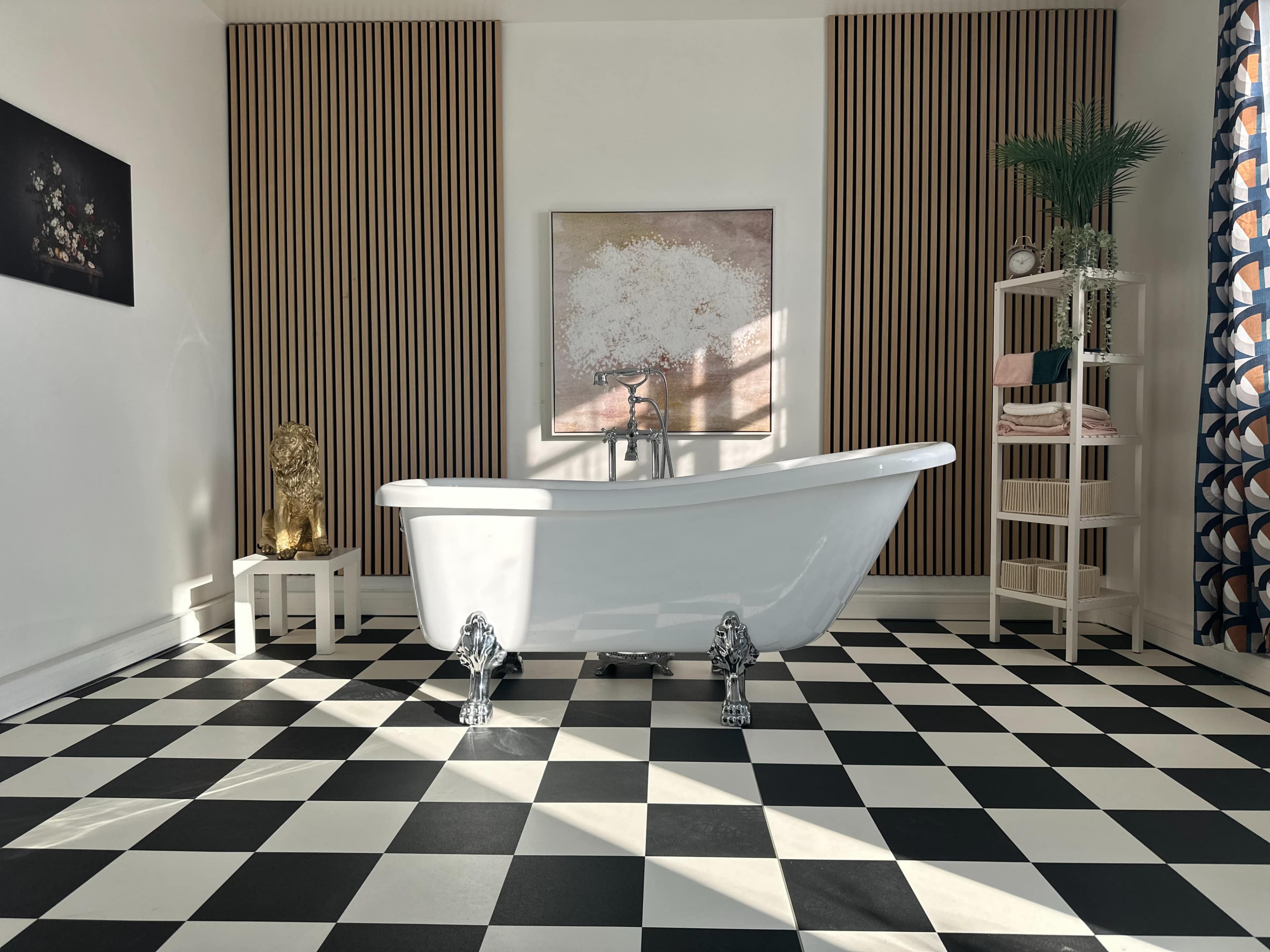 Appartement haussmannien avec salle de bain en studio Image in , Chilly Mazzarin, 