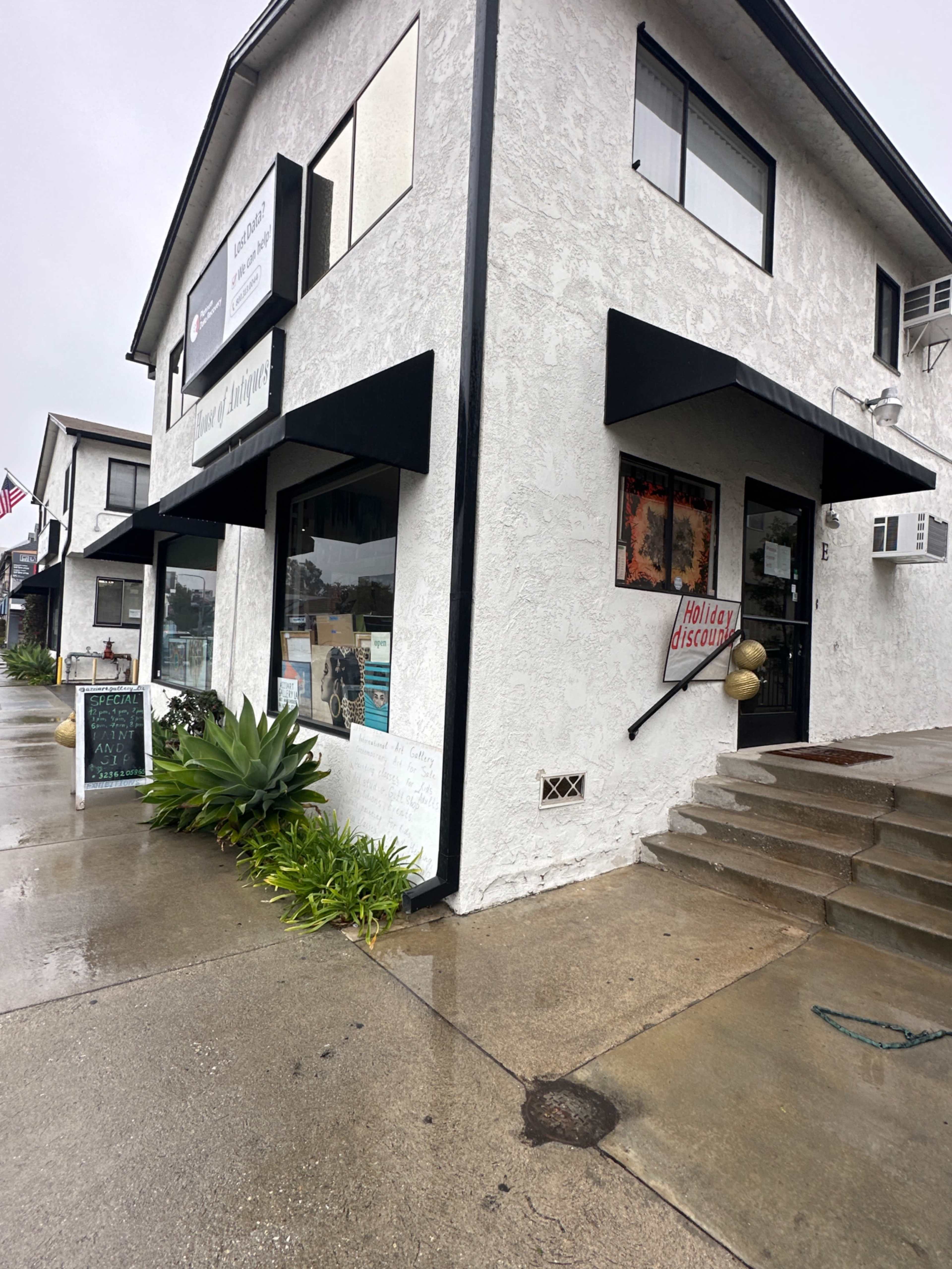 AzziArt Gallery LA, painting studio and events space. Image in West Los Angeles, Los Angeles, CA