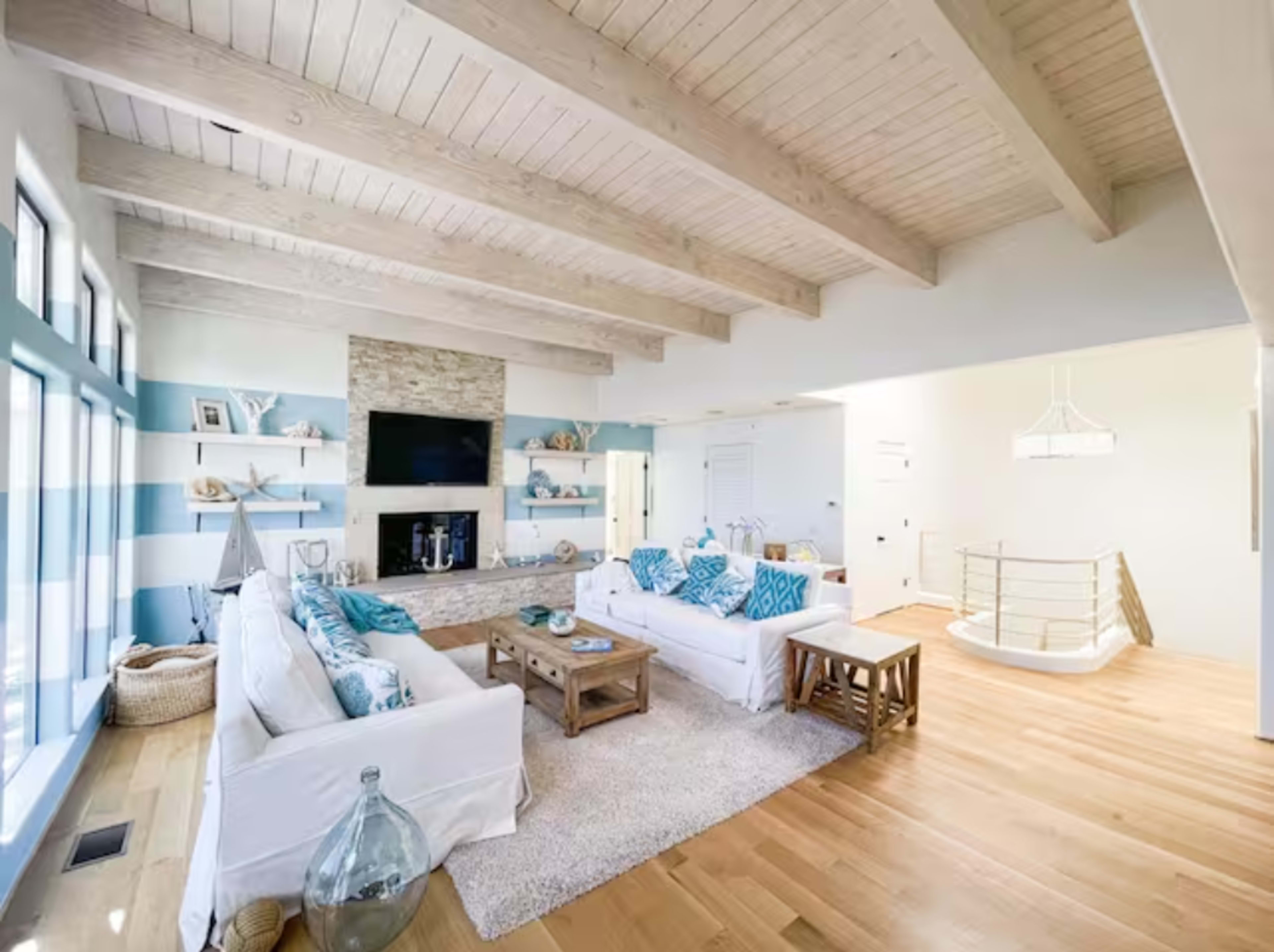 Luxury 3-bd house with ocean views Image in Summerland, Summerland, CA