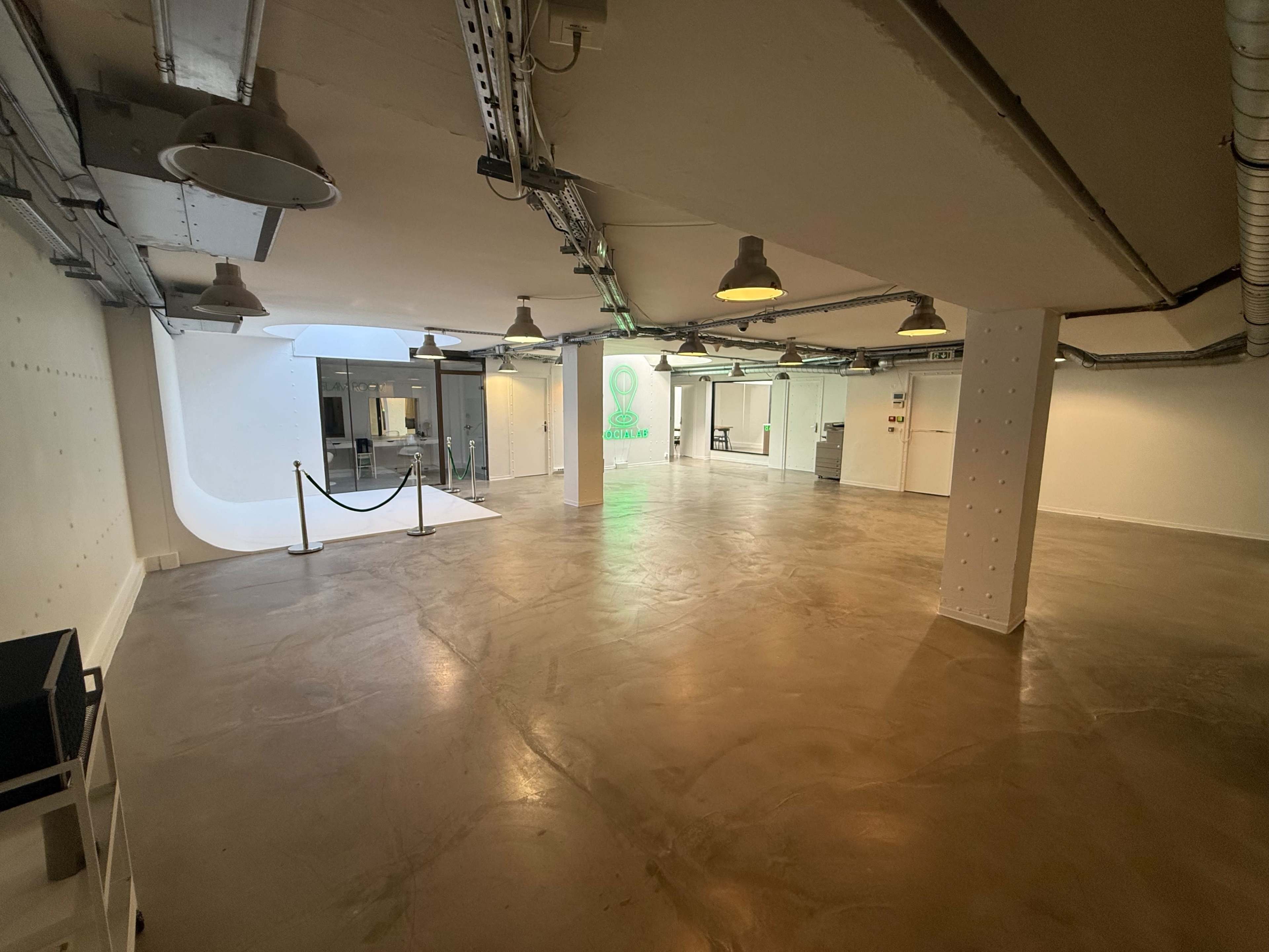 STUDIO PHOTOS ET VIDÉOS - CYCLORAMA -  SHOOTING - TOURNAGE Image in Billancourt–Rives de Seine, Boulogne-Billancourt