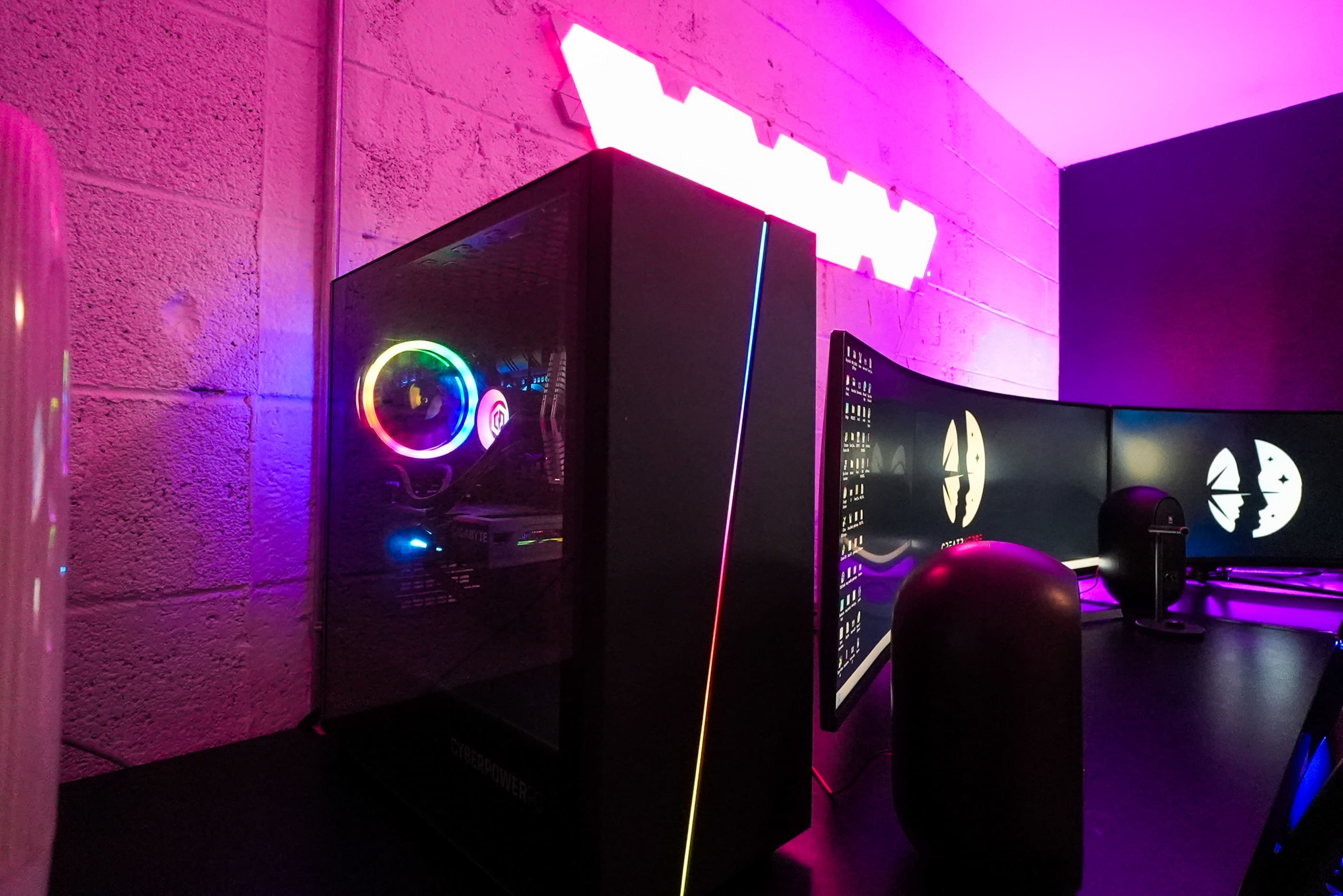 "NEW" Fully Equipped Streaming/Editing space located at CREATR in Dallas Image in Design District, Dallas, TX