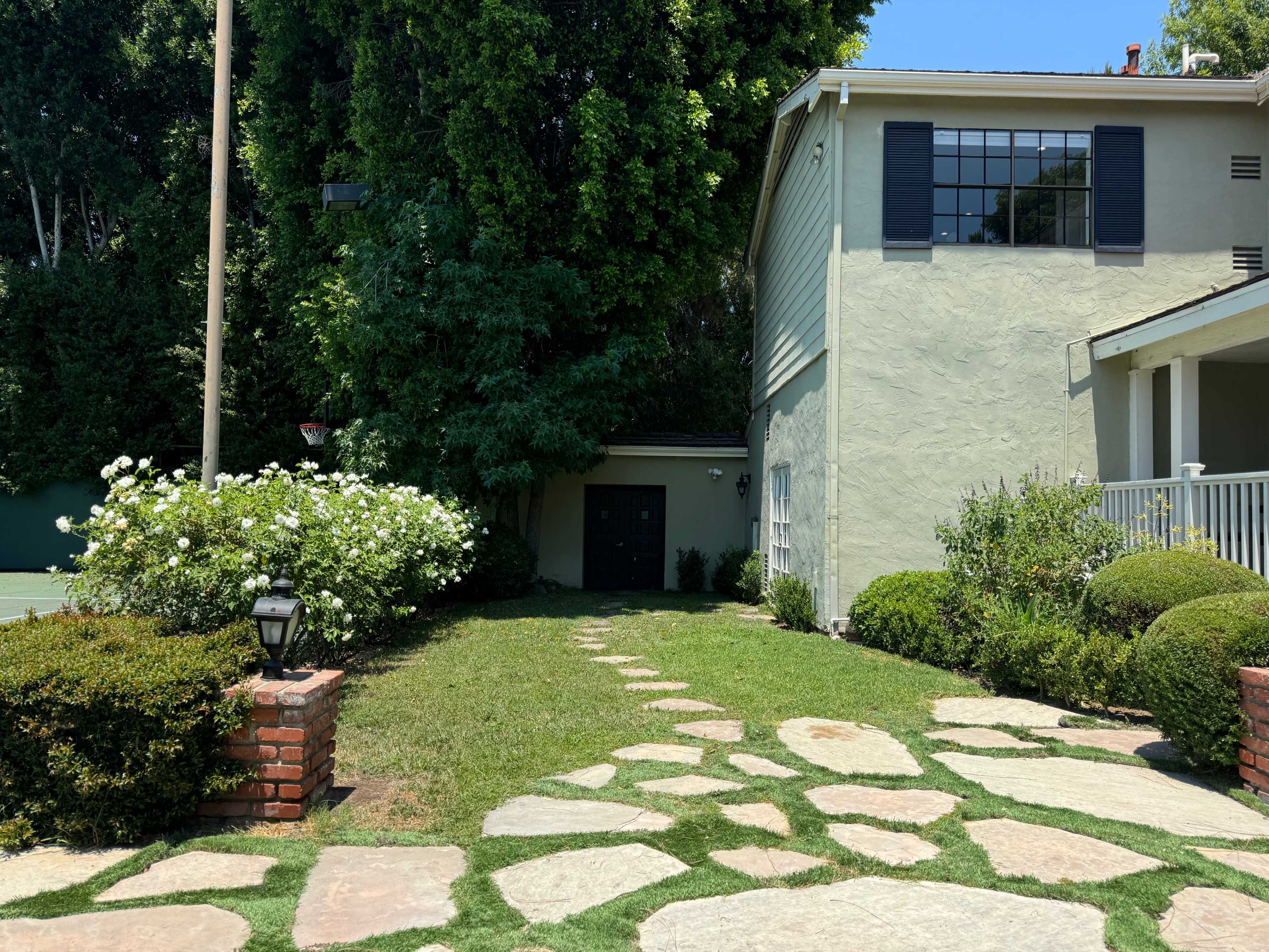 Encino Home with Tennis Court & Pool Image in Encino, ENCINO, CA