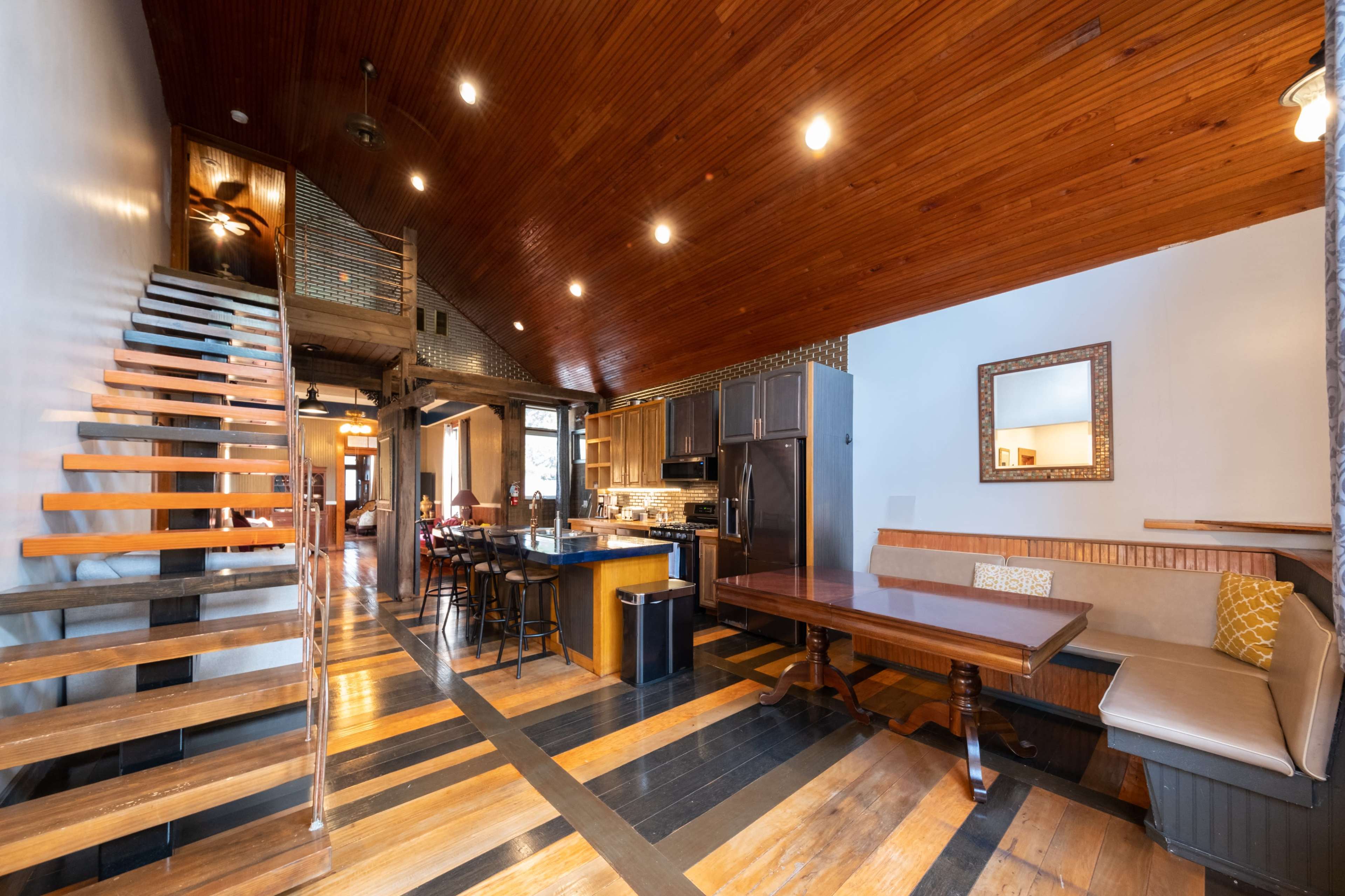 Historic & Antique House Near Beach Image in Biloxi, Biloxi, MS