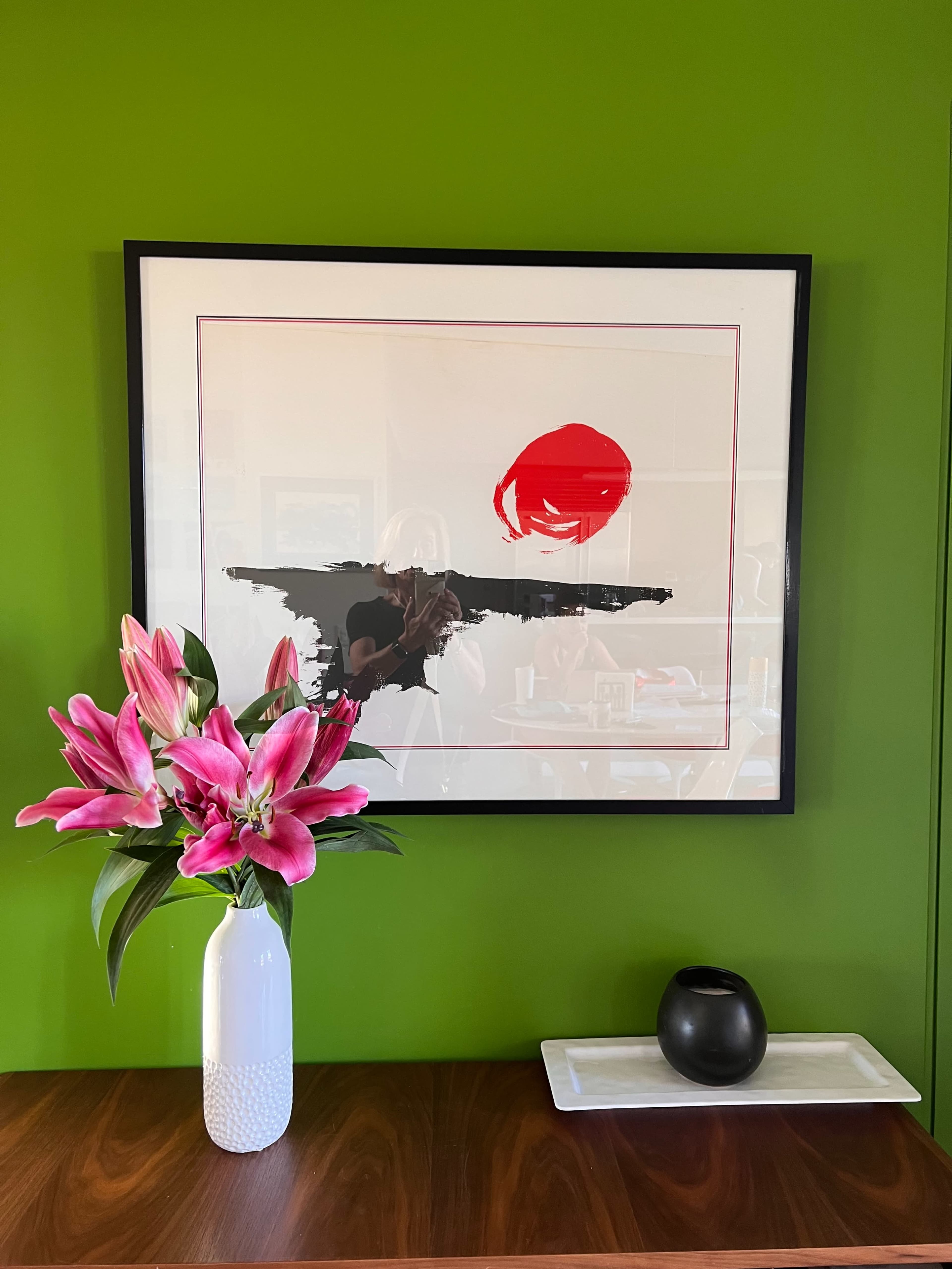 Great street presence, with modern dining, kitchen and living room. Image in Mar Vista, LOS ANGELES, CA