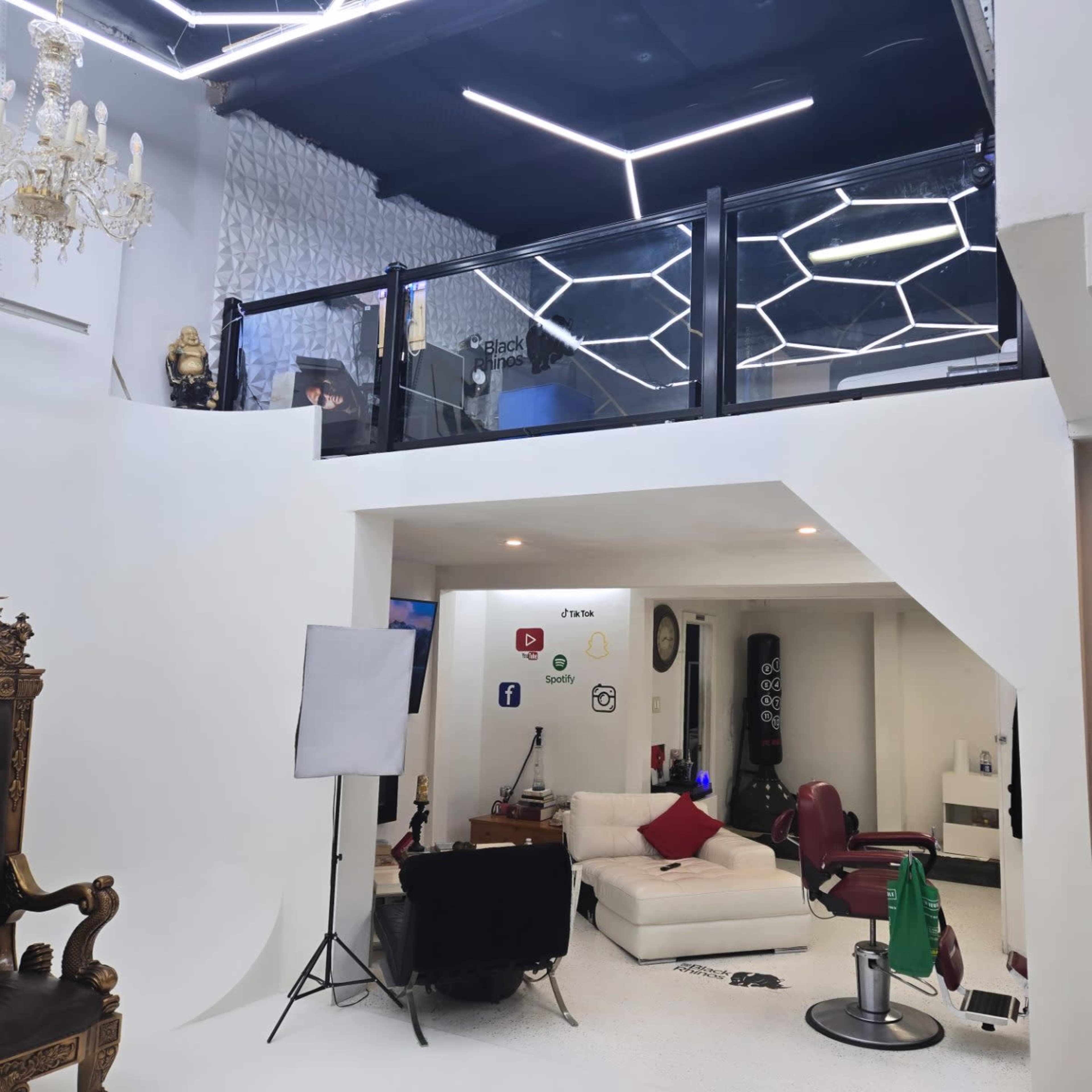 Uptown, Multi-media content creation studio. Image in Clairville, ETOBICOKE, ON