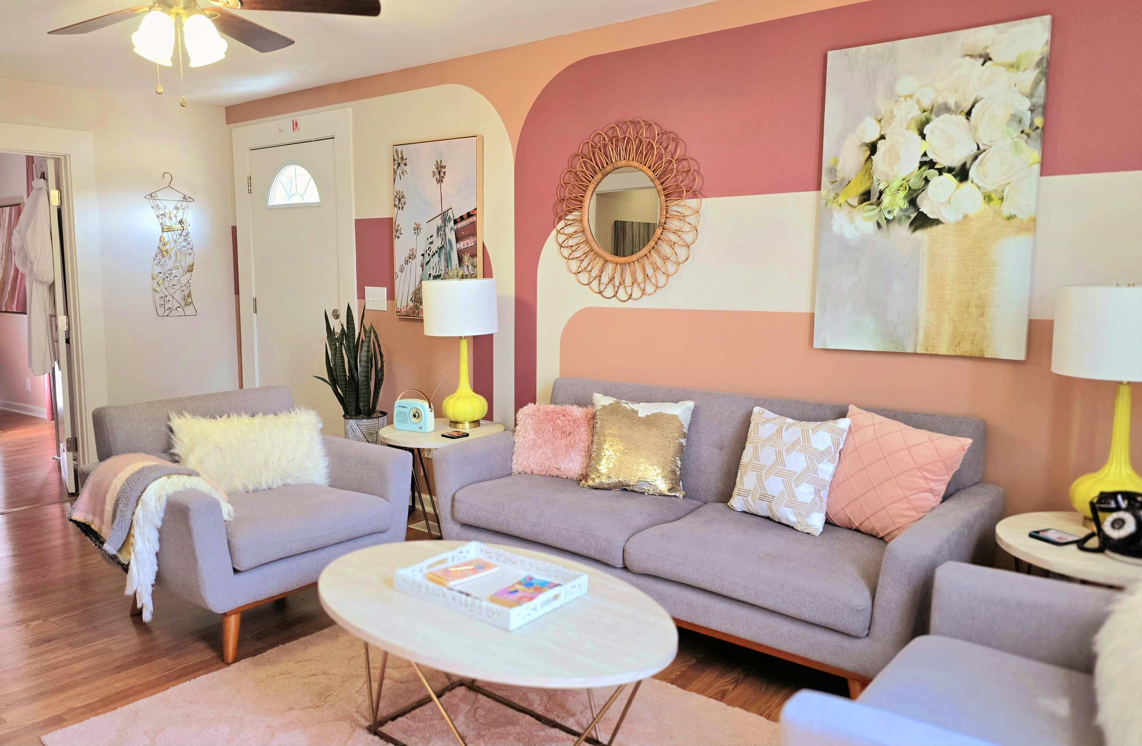 Retro Historic Apartment on Main Image in Pleasant View, Pleasant View, TN