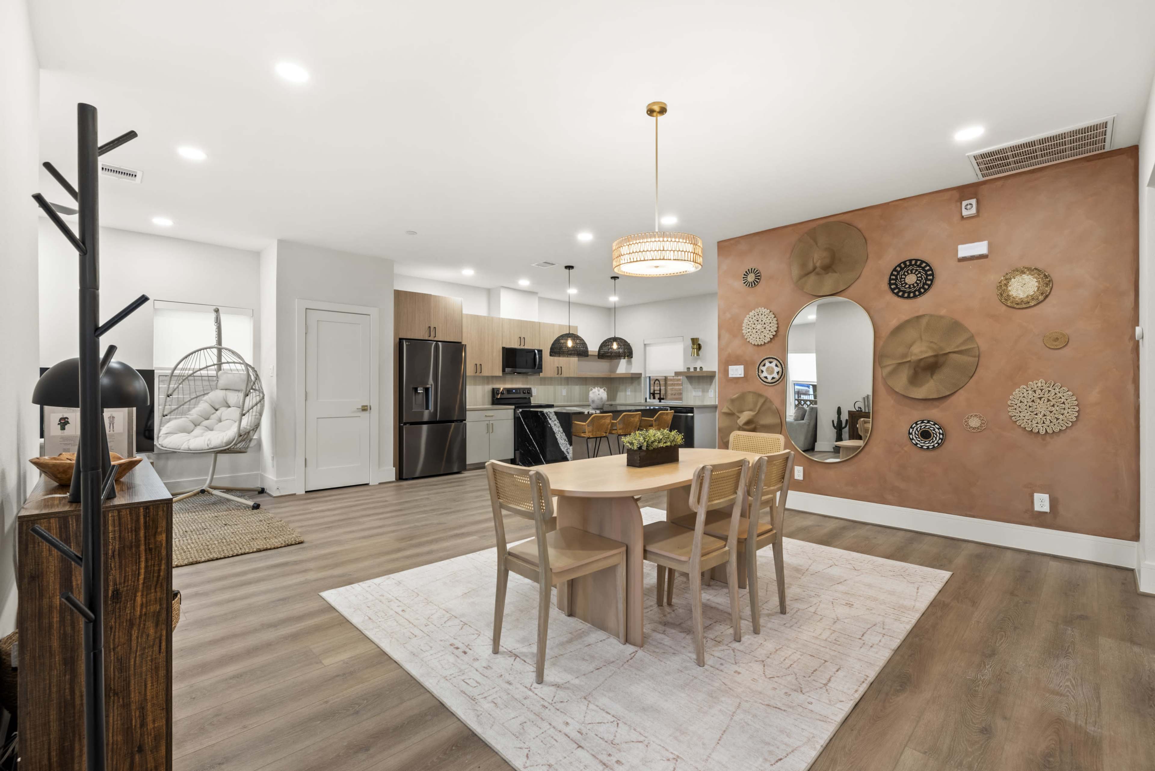 Desert Rose DREAM HOUSE ✨ Desert vibes New Construction, Quiet & Photo-Ready - Shared Patio Image in Greater East End, Houston, TX