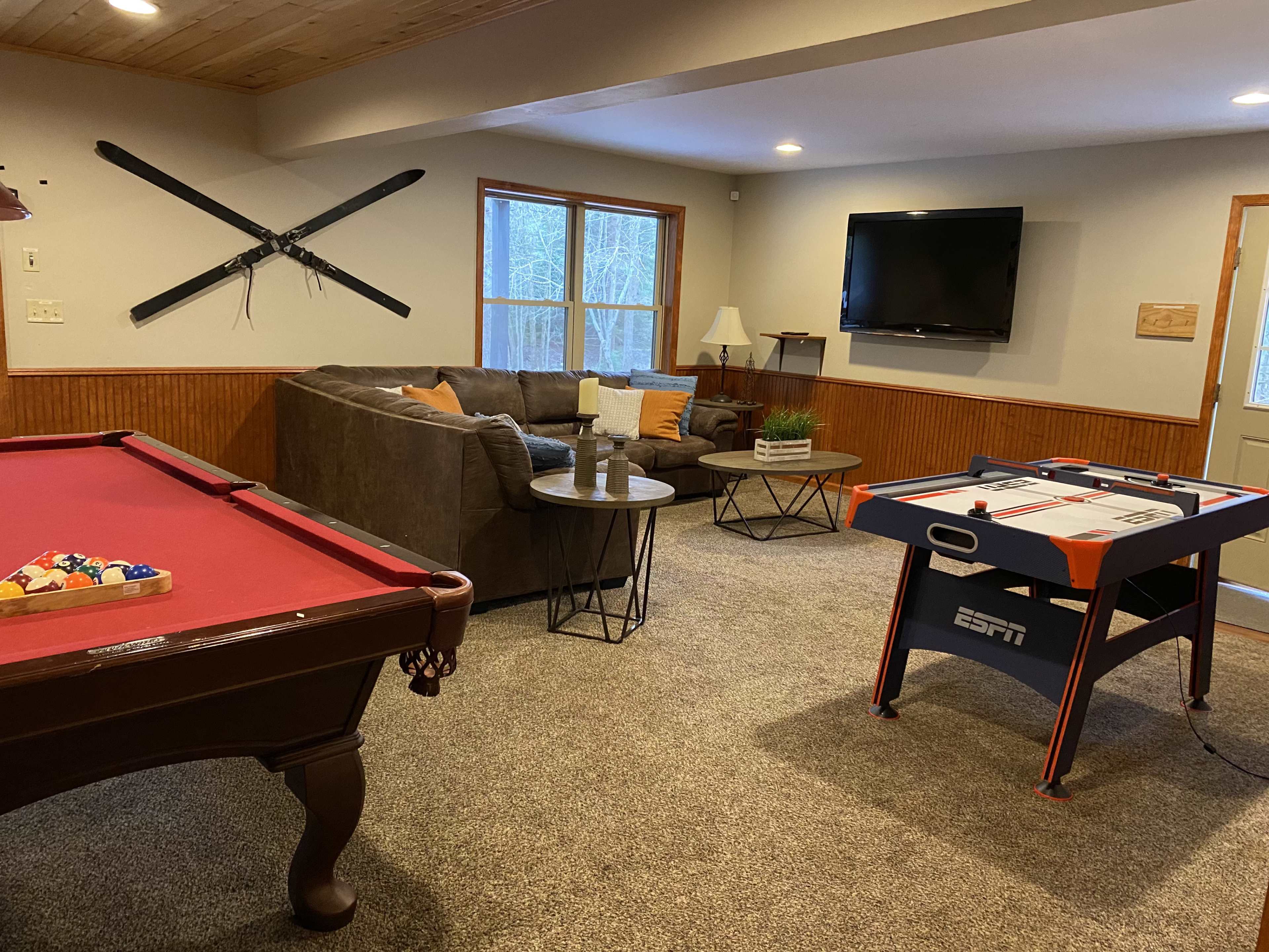 Beautiful Classic Poconos Mountain Chalet Image in , Lake Harmony, PA