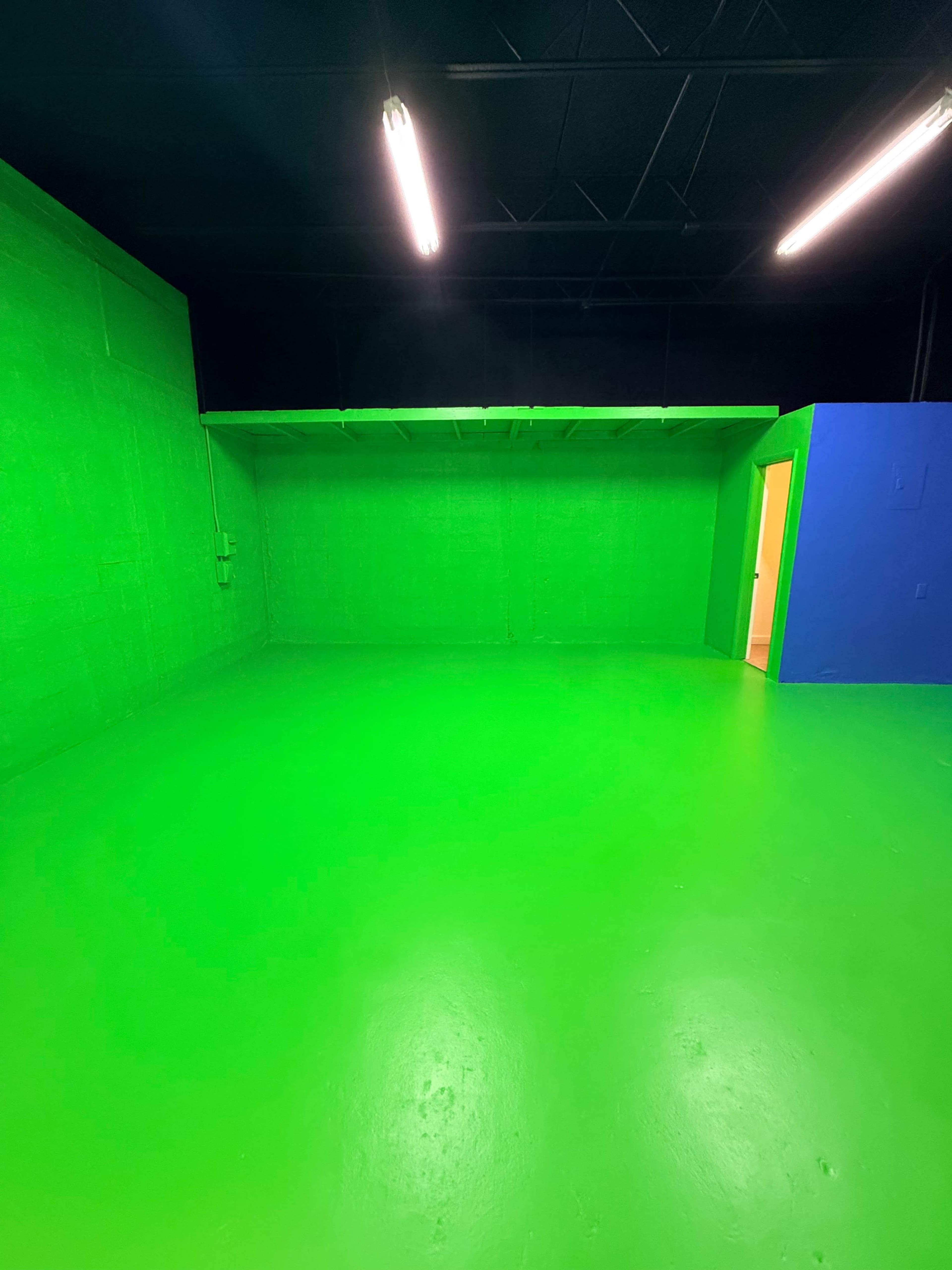 Full Green Screen Creator Studio – Photo, Video & Streaming Image in Pompano Beach, Pompano Beach, FL