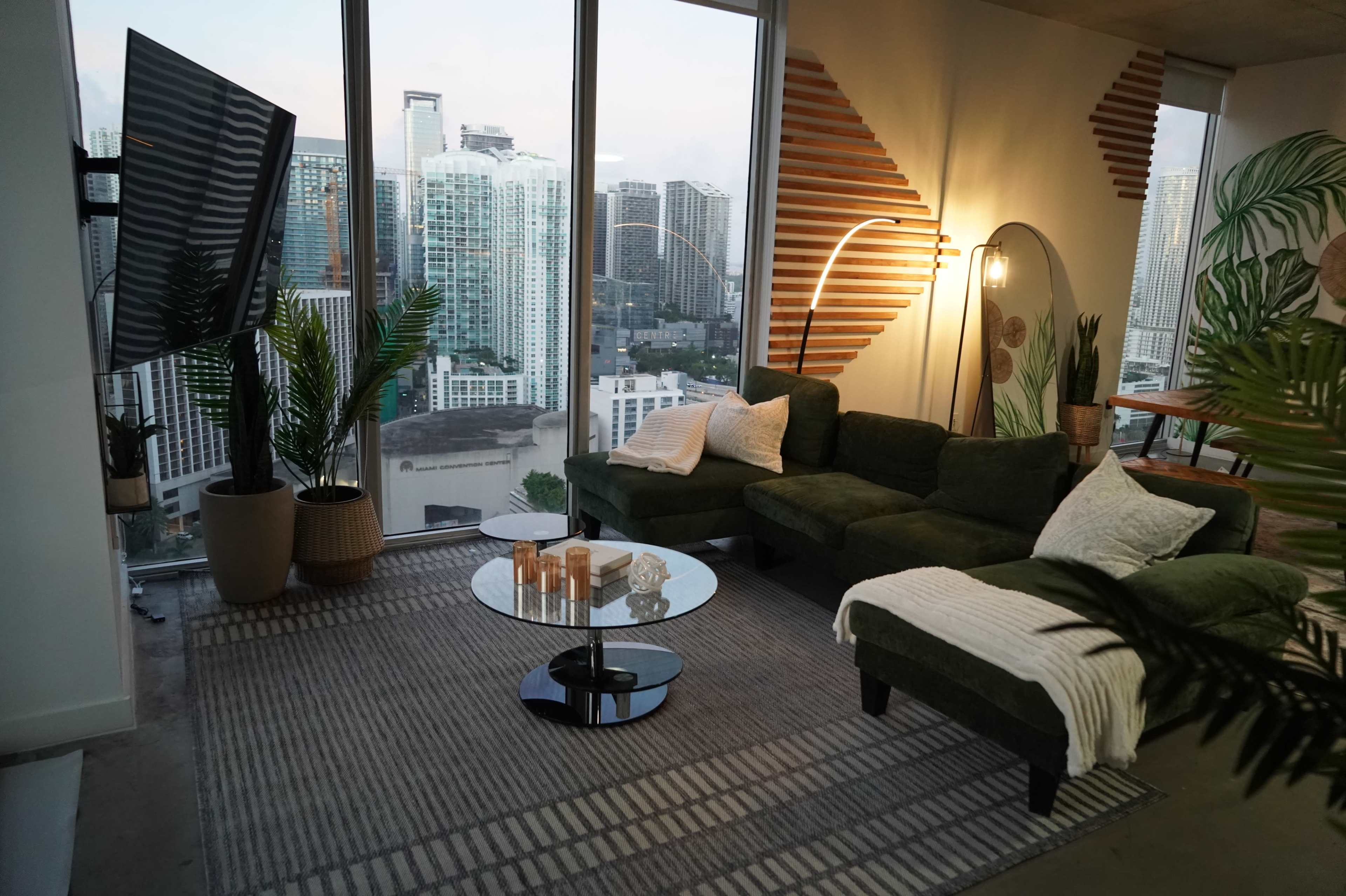 Designer Miami Loft with Murals & Natural Light Image in Downtown Miami, miami, FL