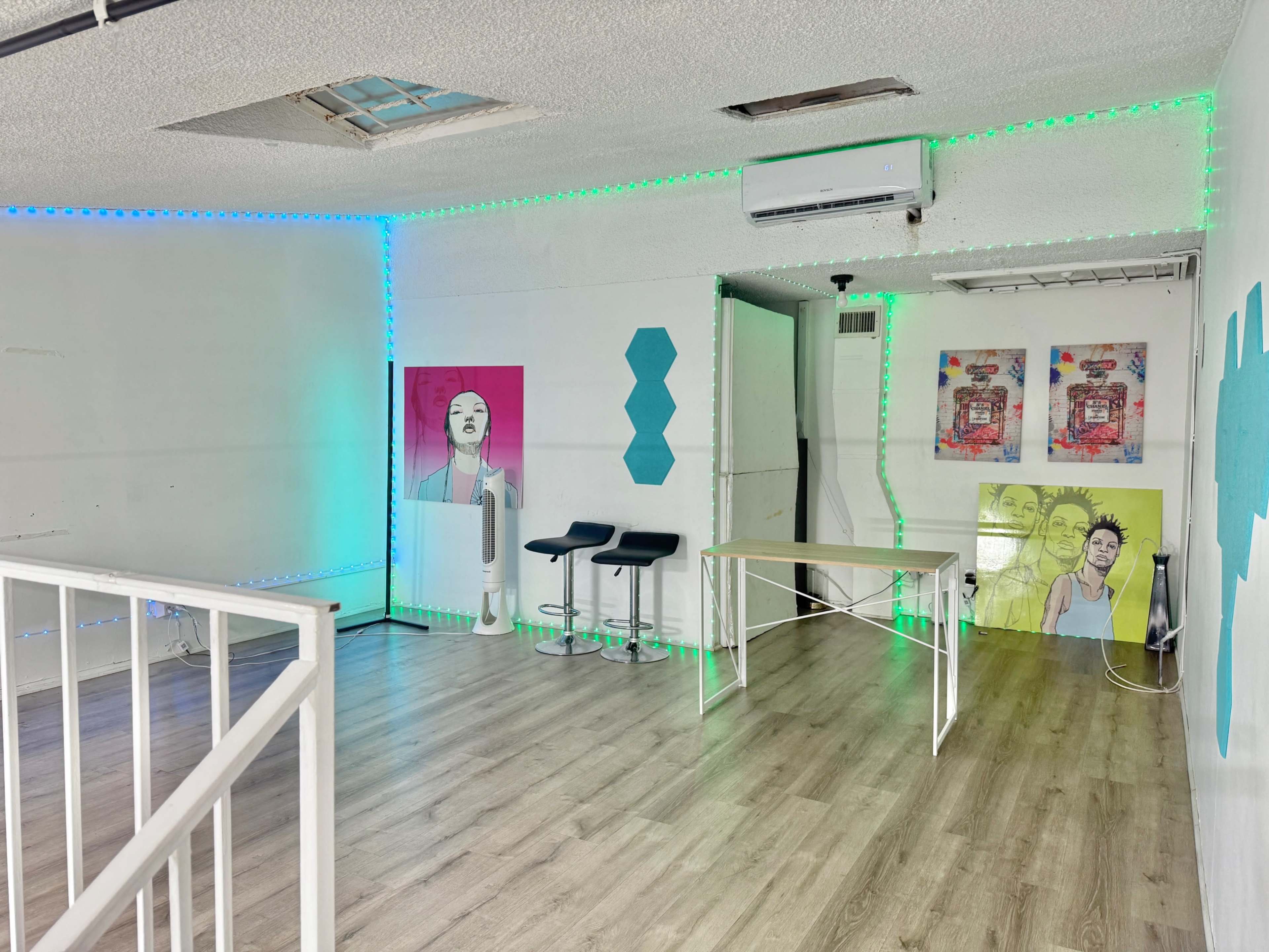 Creative Diamond Studio Image in Baldwin Hills/Crenshaw, Los Angeles, CA