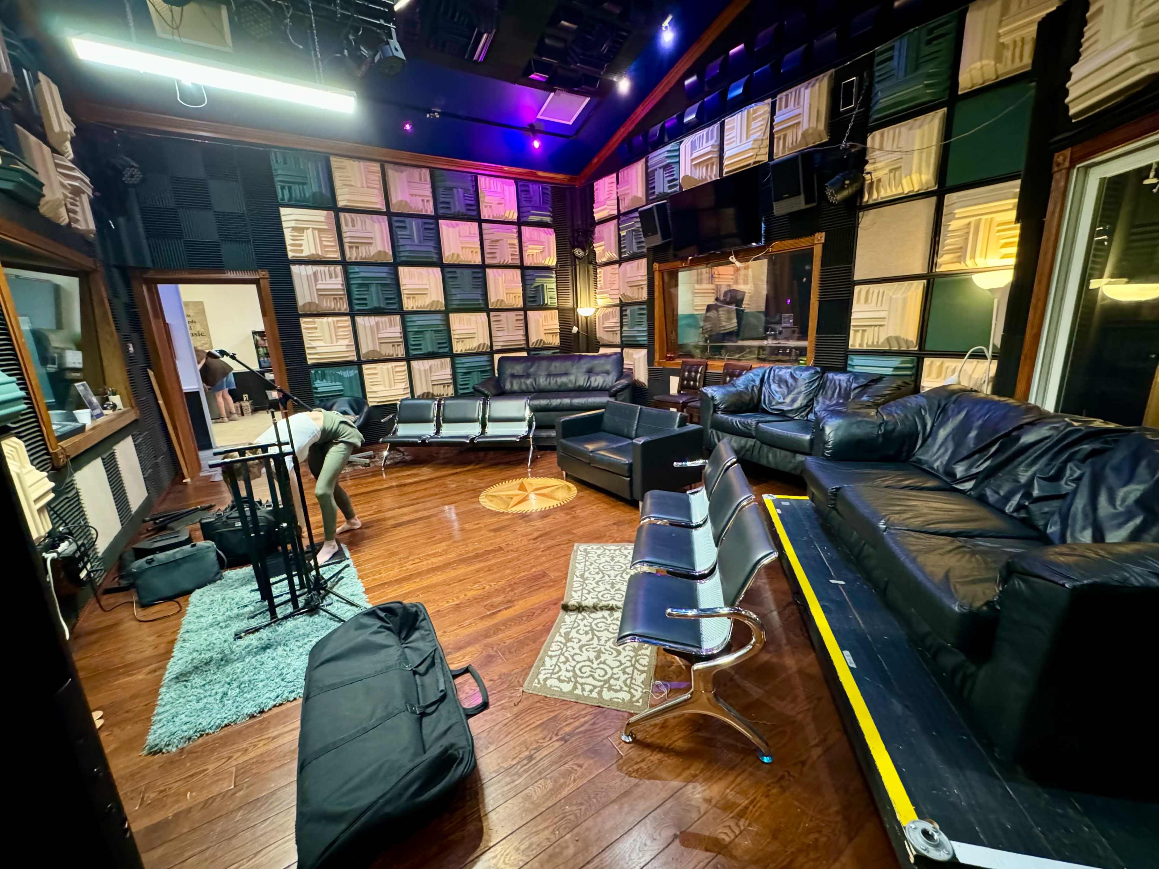 Meetings, Events, Karaoke,Pod Casts, Fundraisers with a Musical Twist! Image in Kempwood, Houston, TX