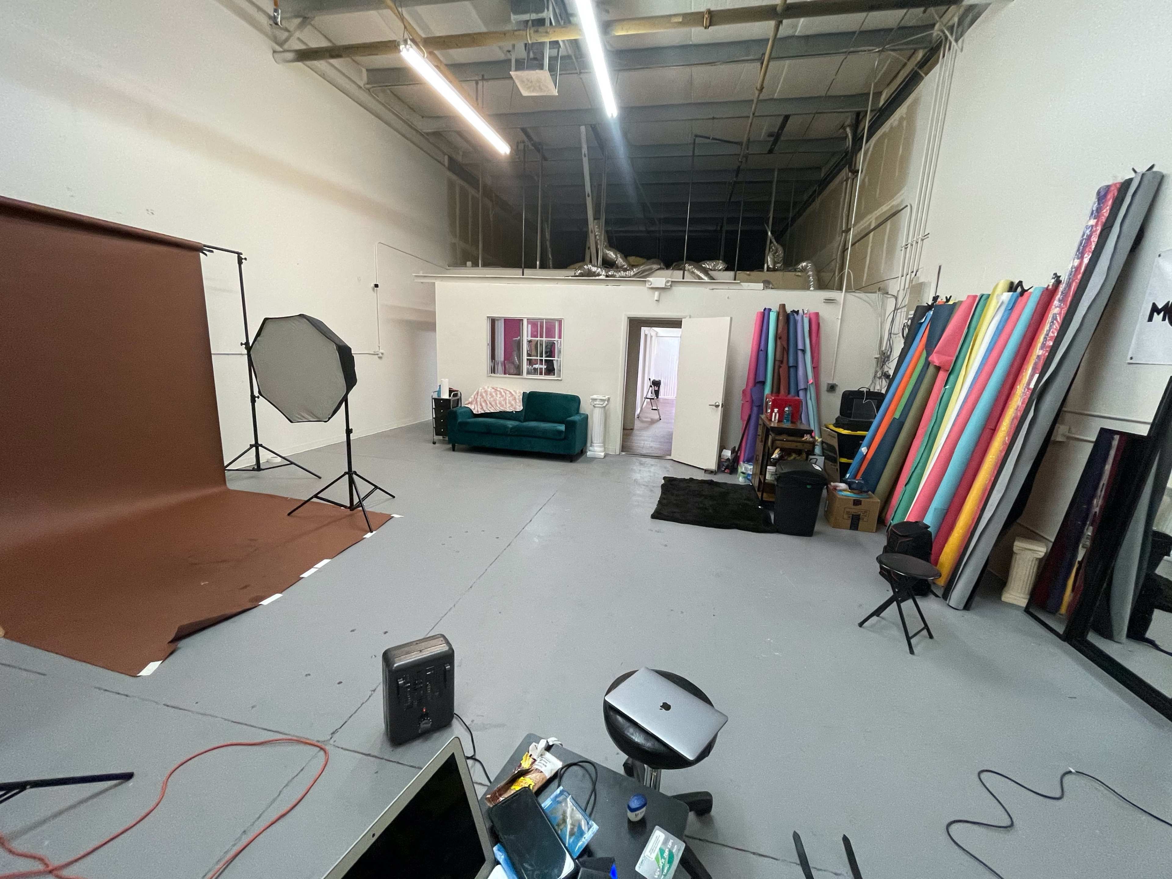 Comfortable and Stylish Las Vegas Photography / Videography / Music Recording studio. Image in , Las Vegas, NV