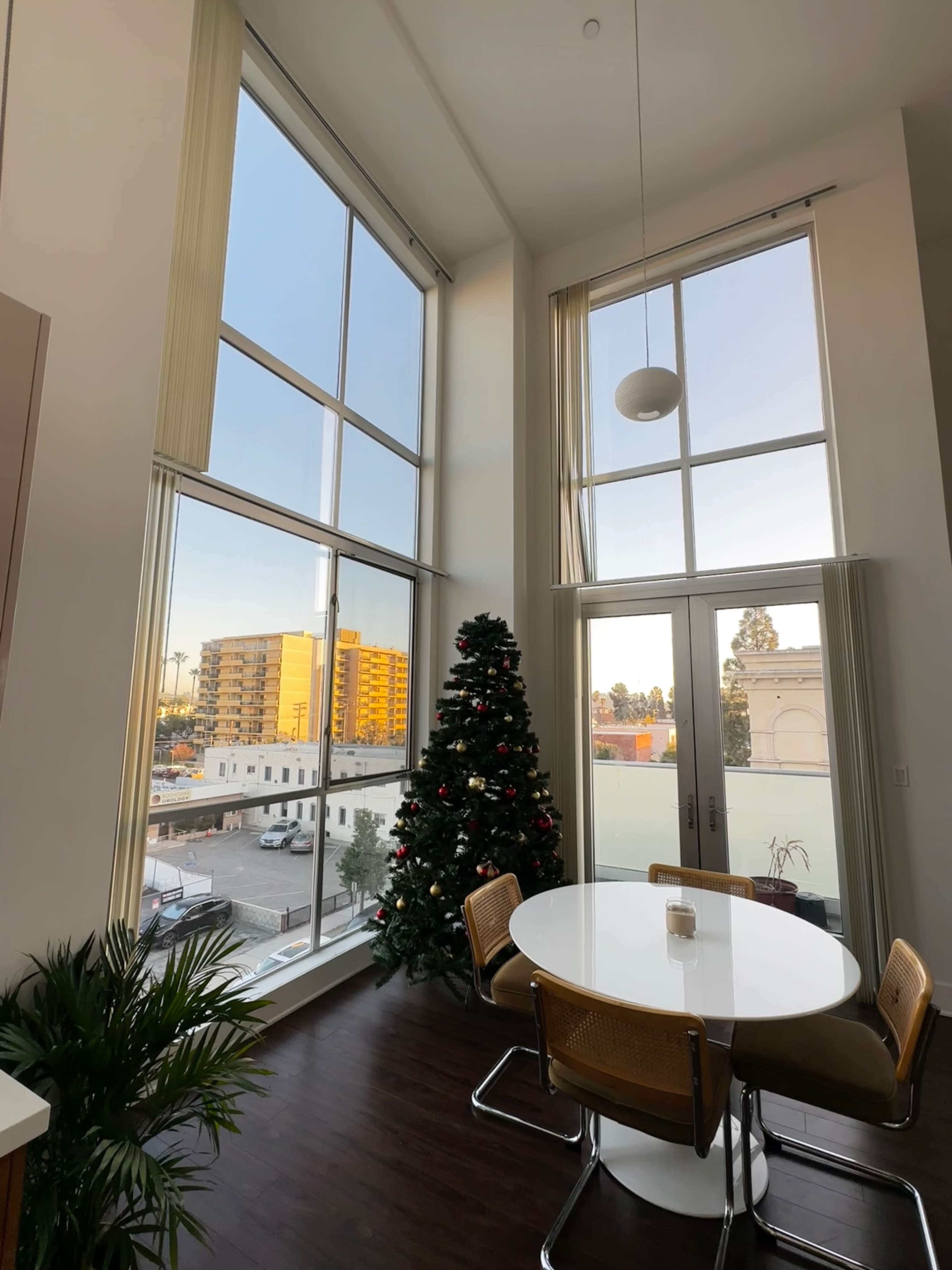 Downtown Loft with 20 foot ceilings Image in Downtown, Glendale, CA