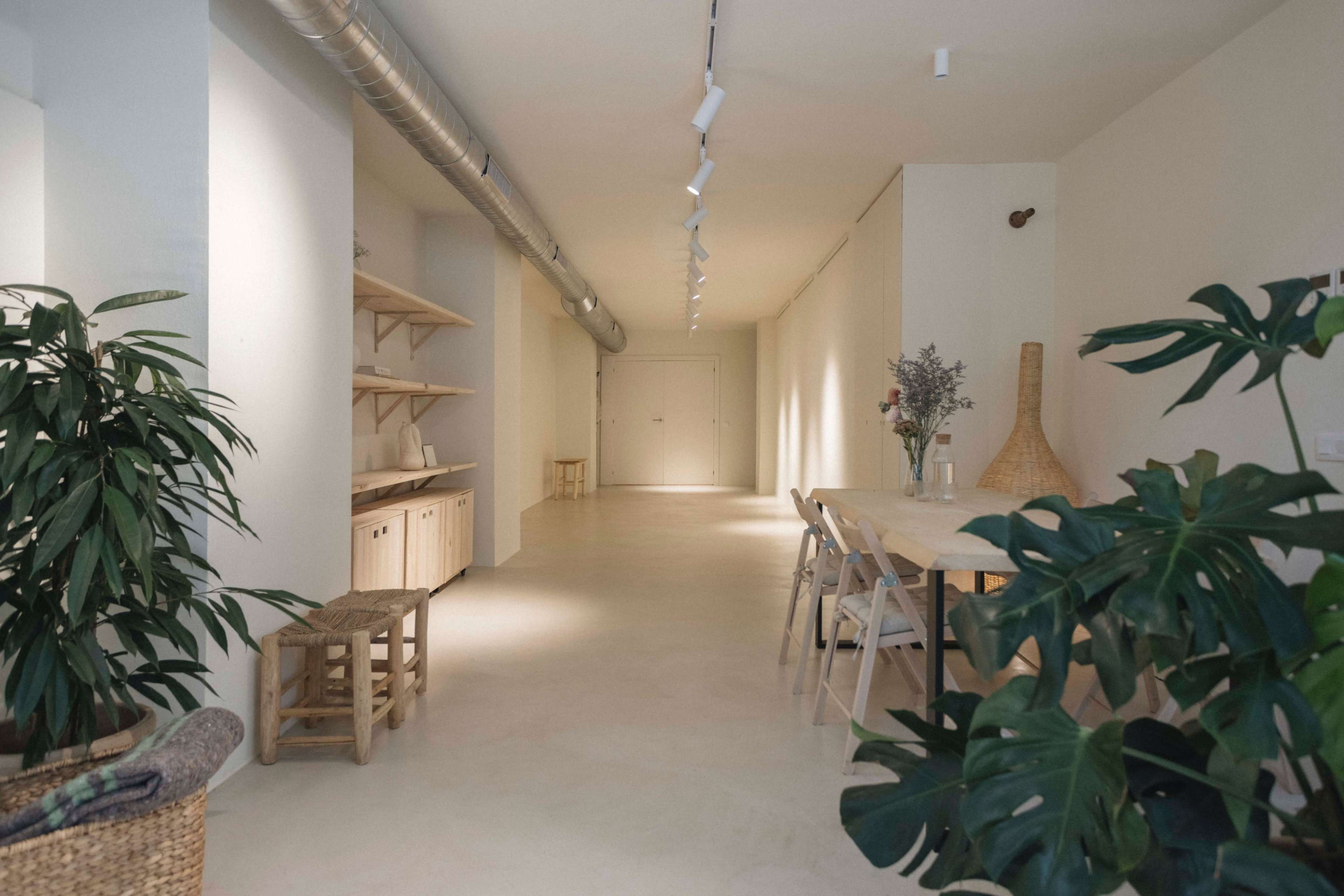 Estudio Luminoso en Eixample para Preproducciones, Ensayos, Vestuario y maquillaje, Workshops, Conferencias... Image in Fort Pienc, barcelona, B