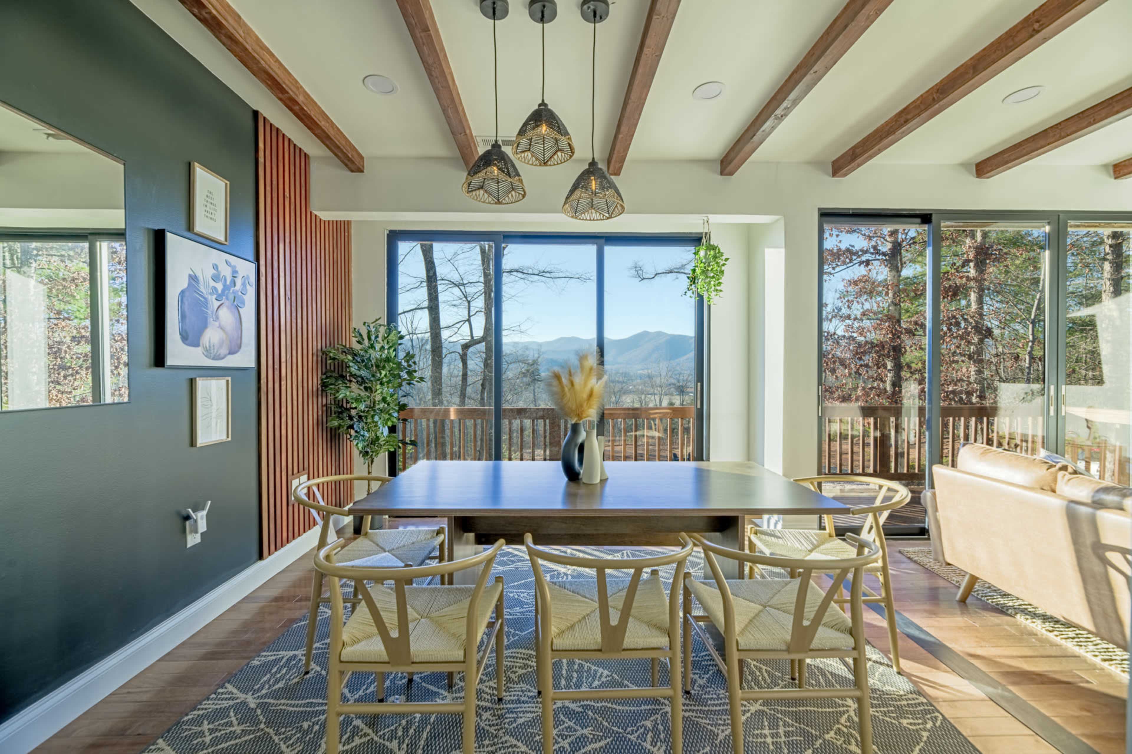 Ridgetop Hideaway – Mountain Estate with Panoramic Views Image in , Madison, VA