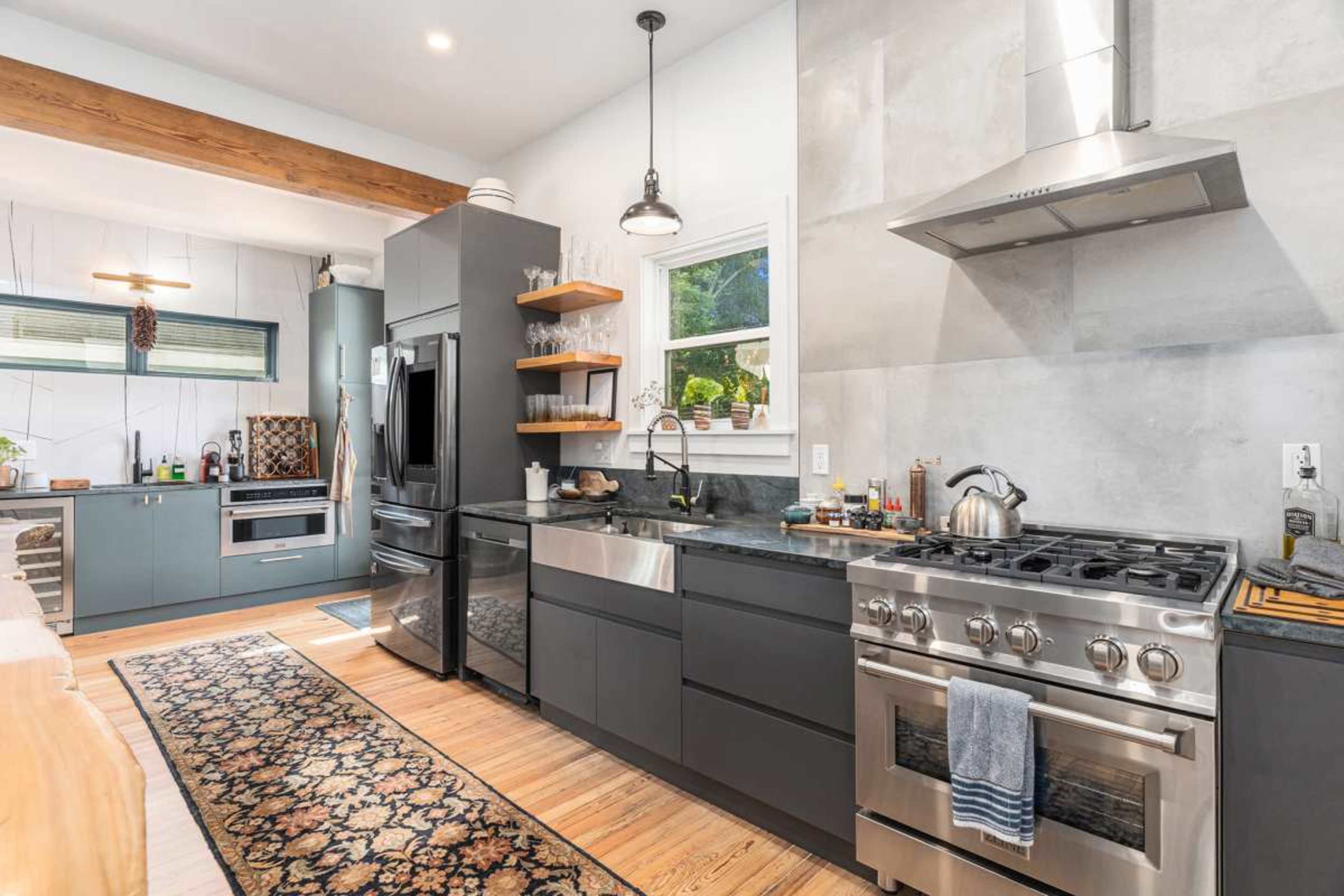 Funky 1920’s Home- exposed vintage beams and fireplaces Image in Park Circle, North Charleston, SC