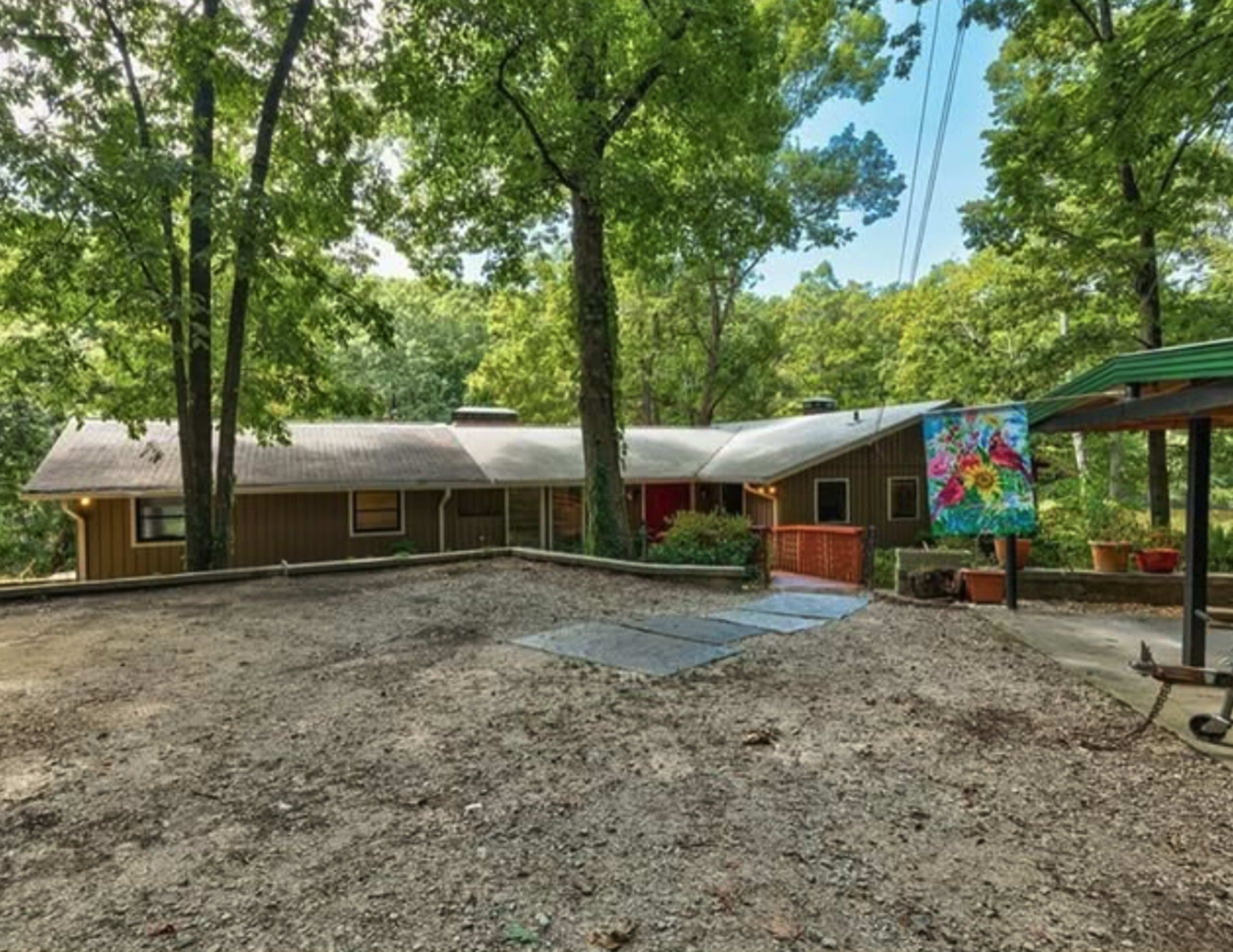 Lake House on 21 acres with Military Base Image in , Stockbridge, GA