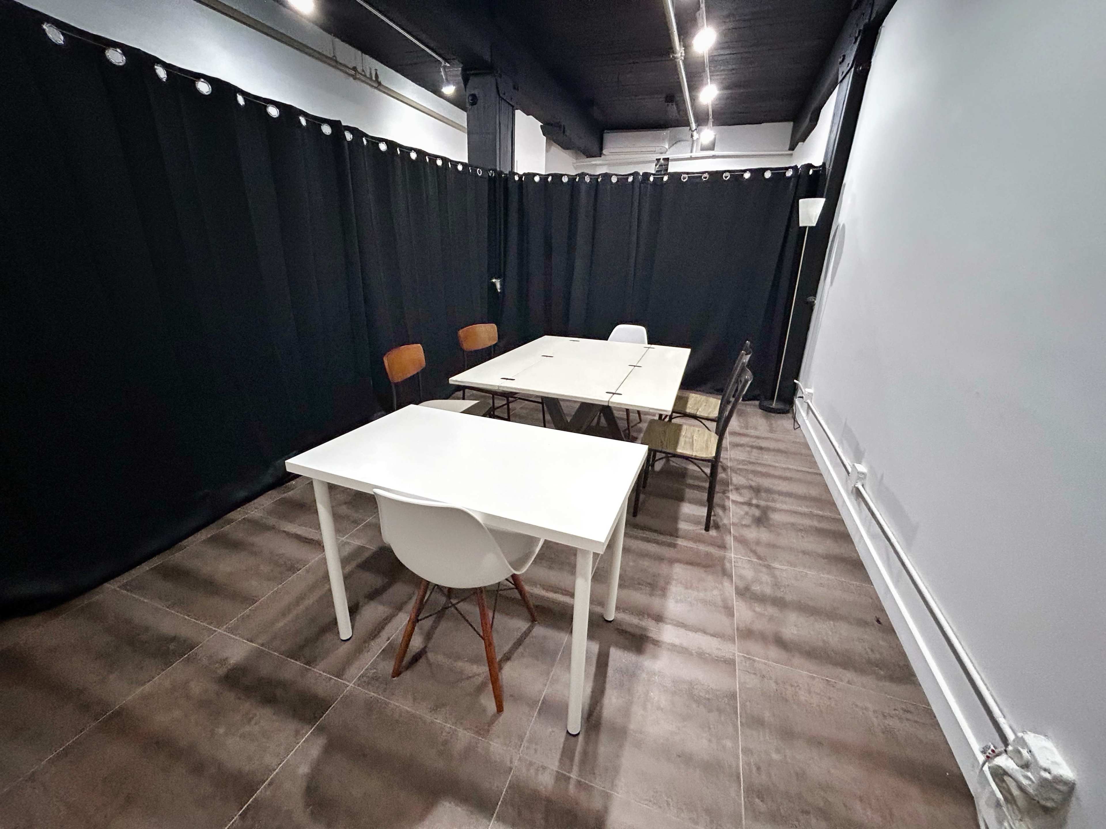 Cozy Creative Space for Gathering Image in Dumbo, Brooklyn, NY