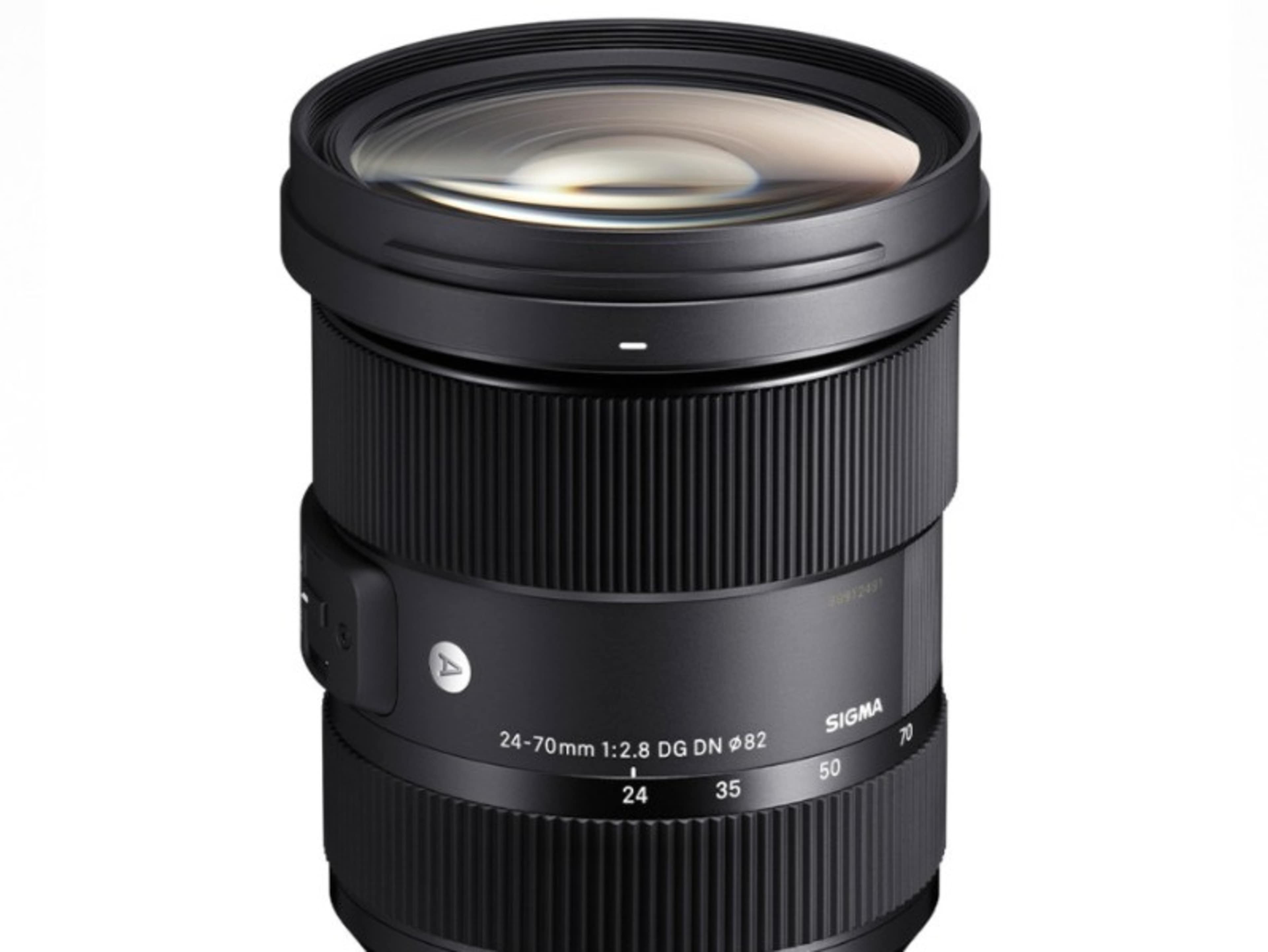Sigma 24mm-70mm f/2.8 lens
