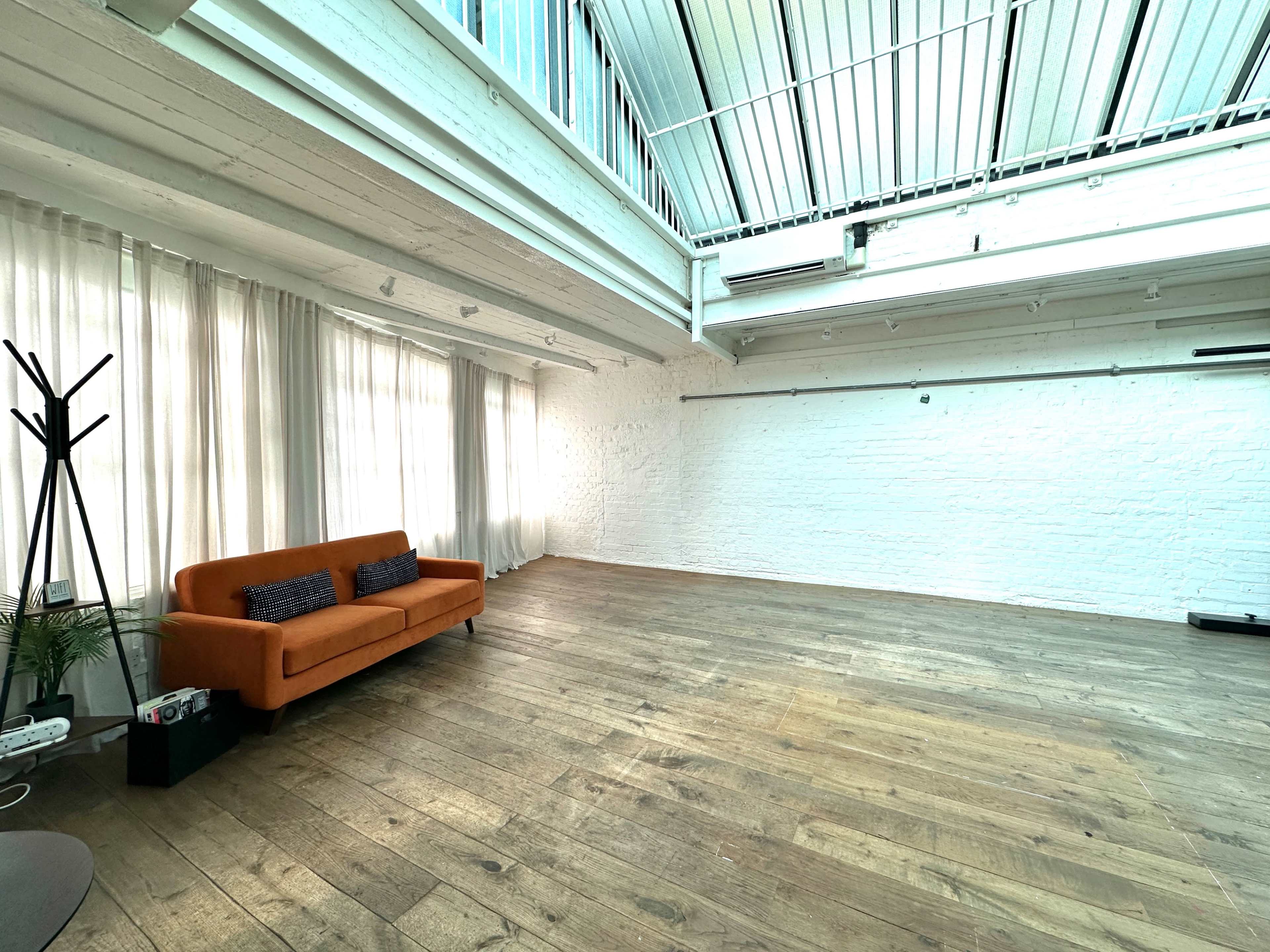 Chelsea Daylight Space Image in Chelsea, London, ENG