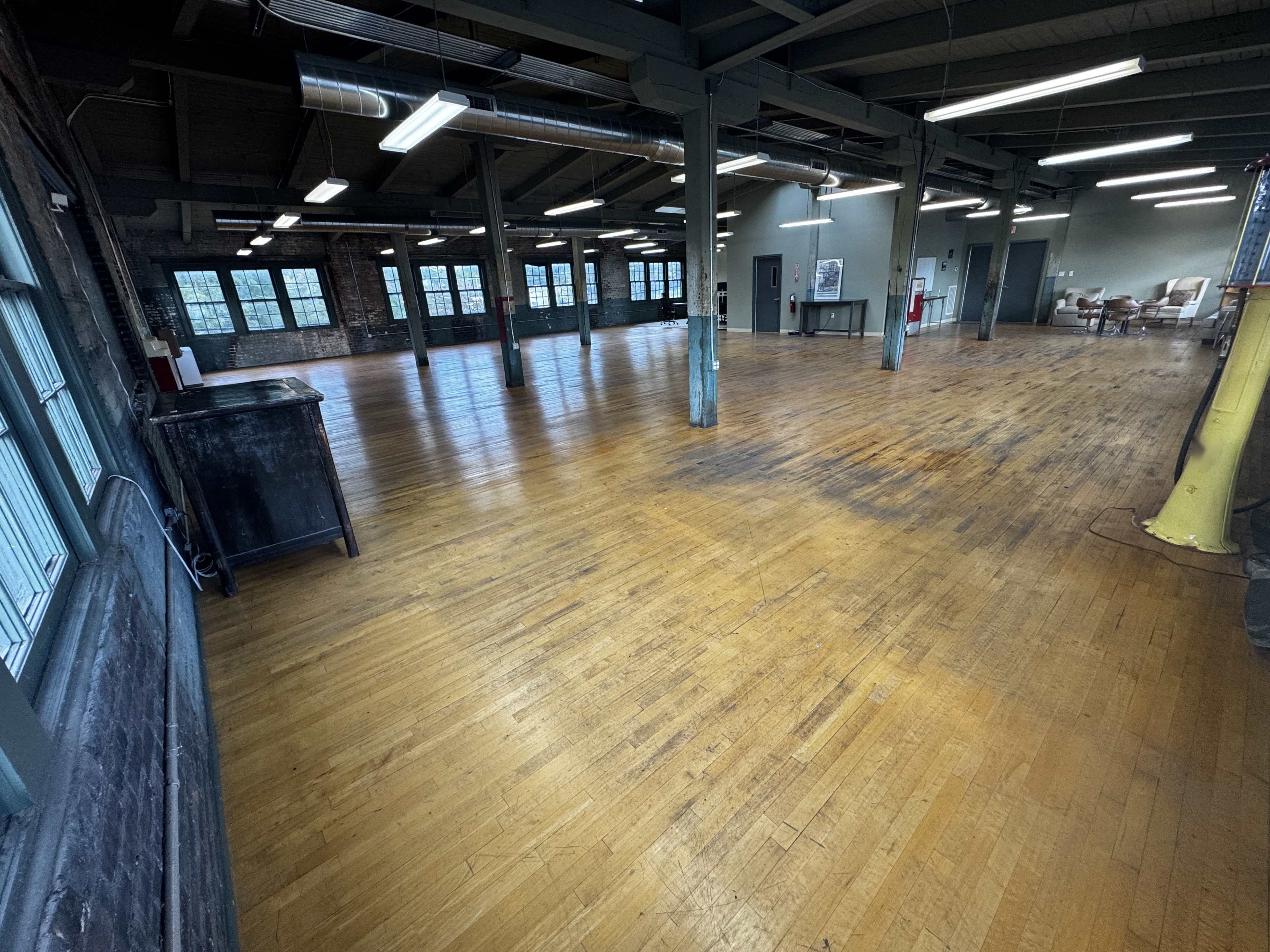 Star View Room — Historic Factory with Wood Floors Image in Roanoke, Roanoke, VA