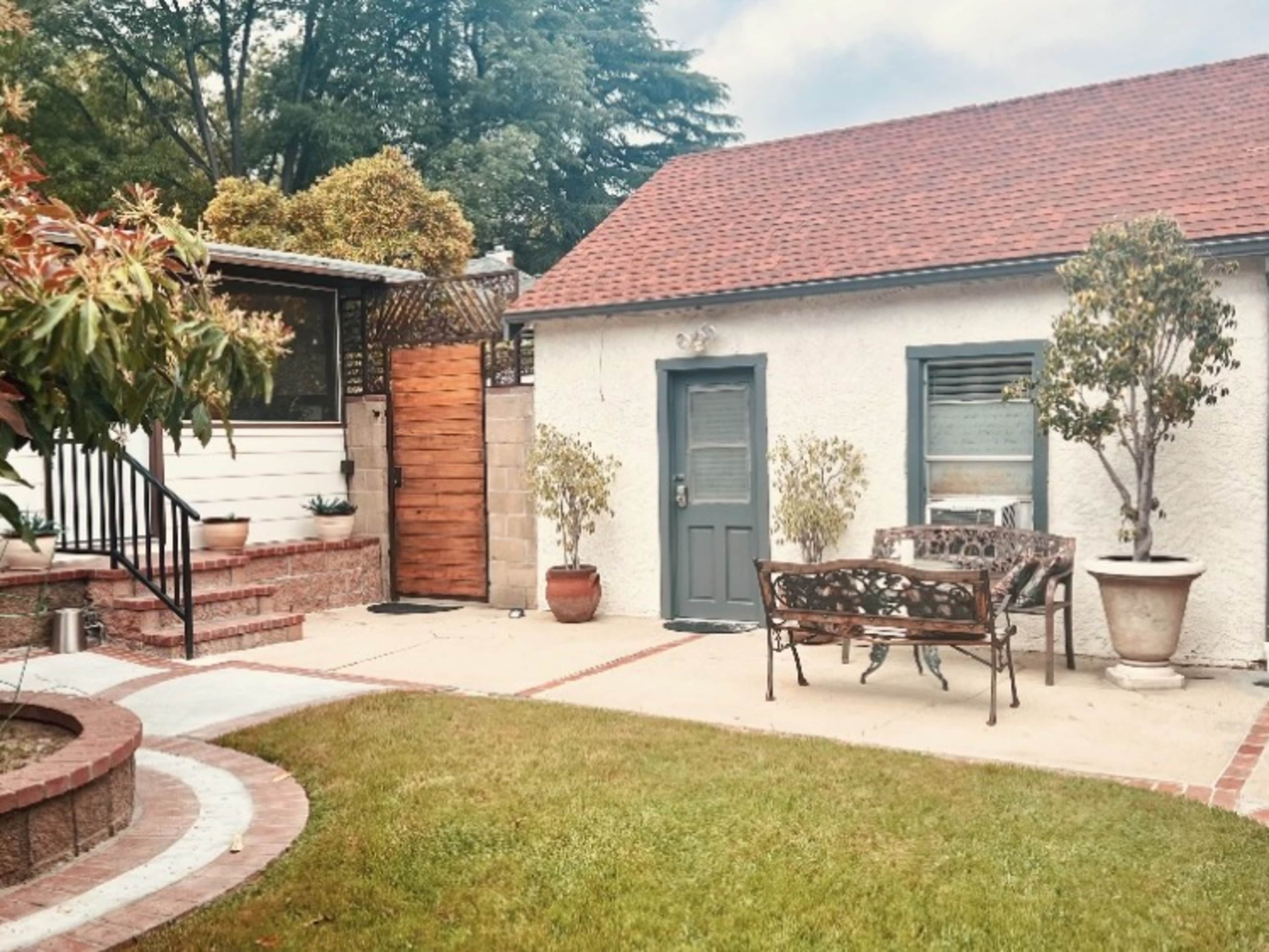 Detached Guest House