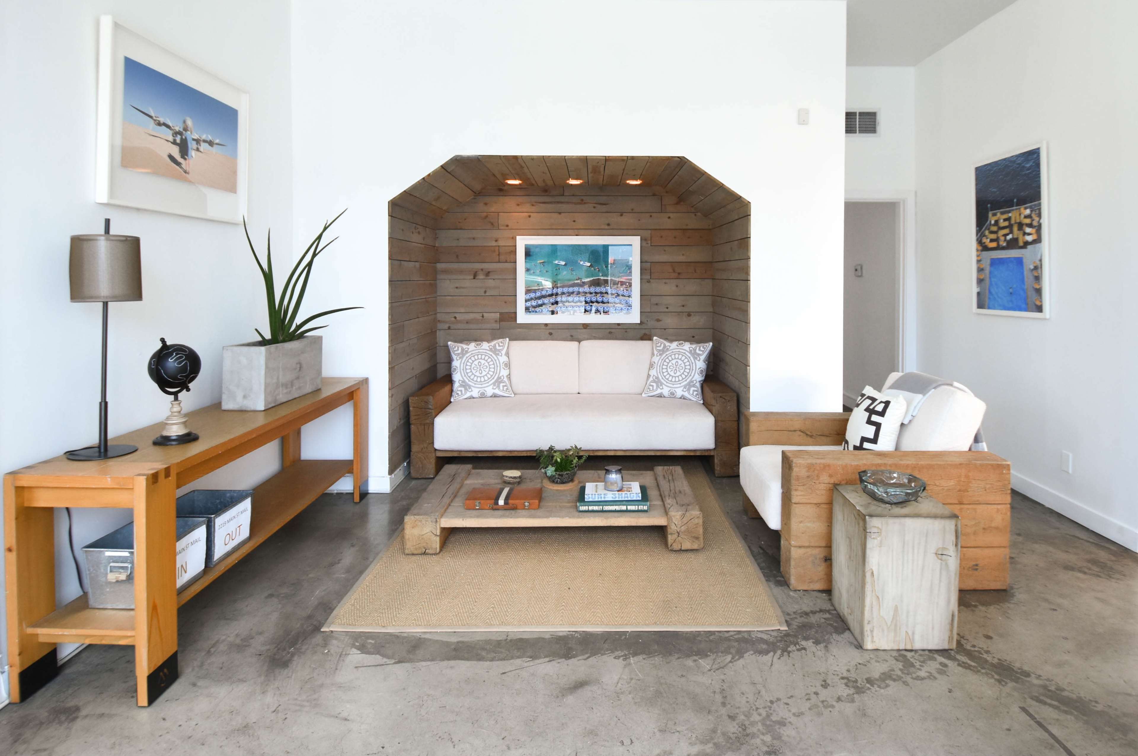 New - Bright & Breezy Meeting Room by the Beach (Seats 12+) Image in Ocean Park, Santa Monica, CA