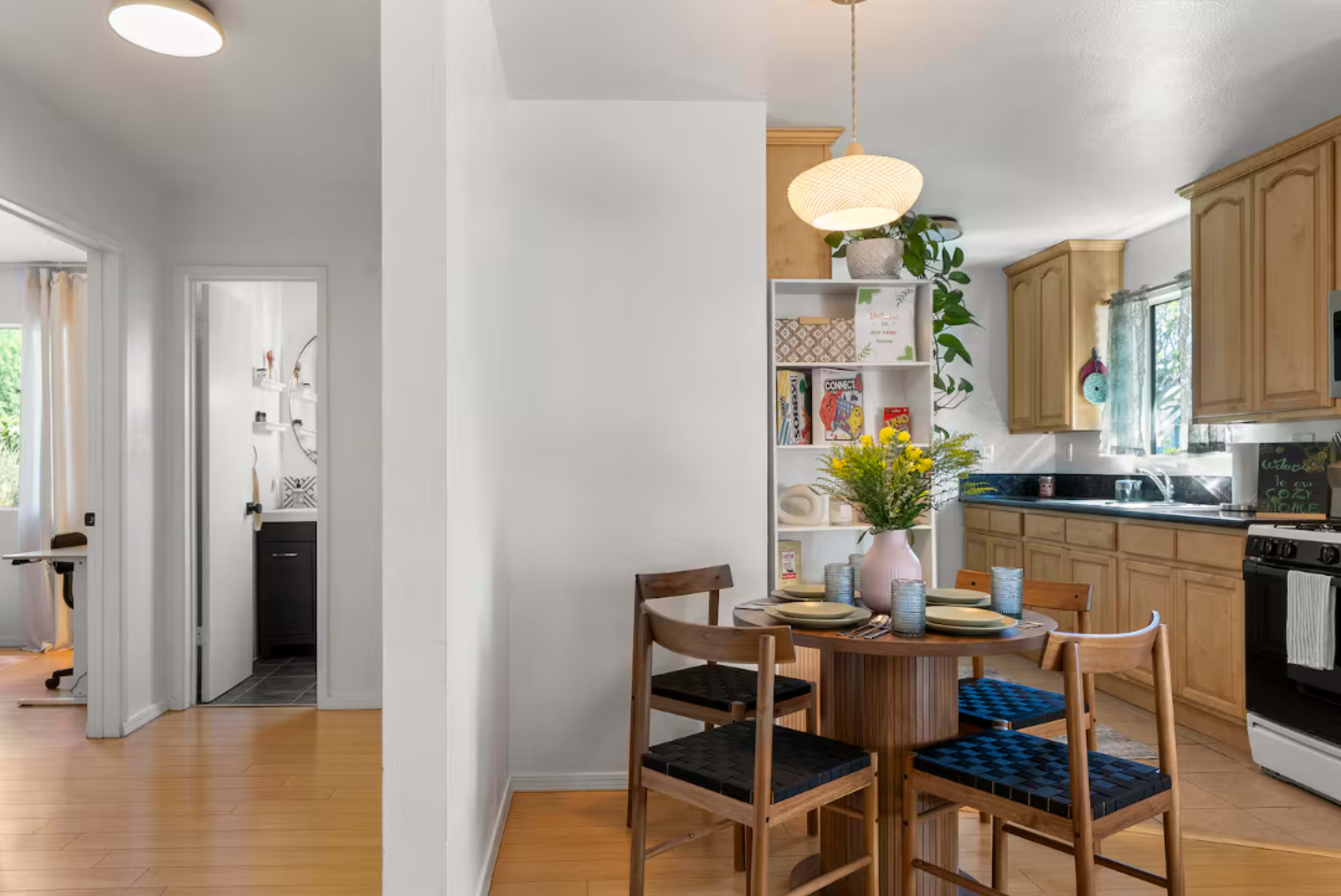 Cozy & Stylish Culver City Home – Bright, Welcoming Space in Prime Downtown Location Image in Carlson Park, Culver City, CA