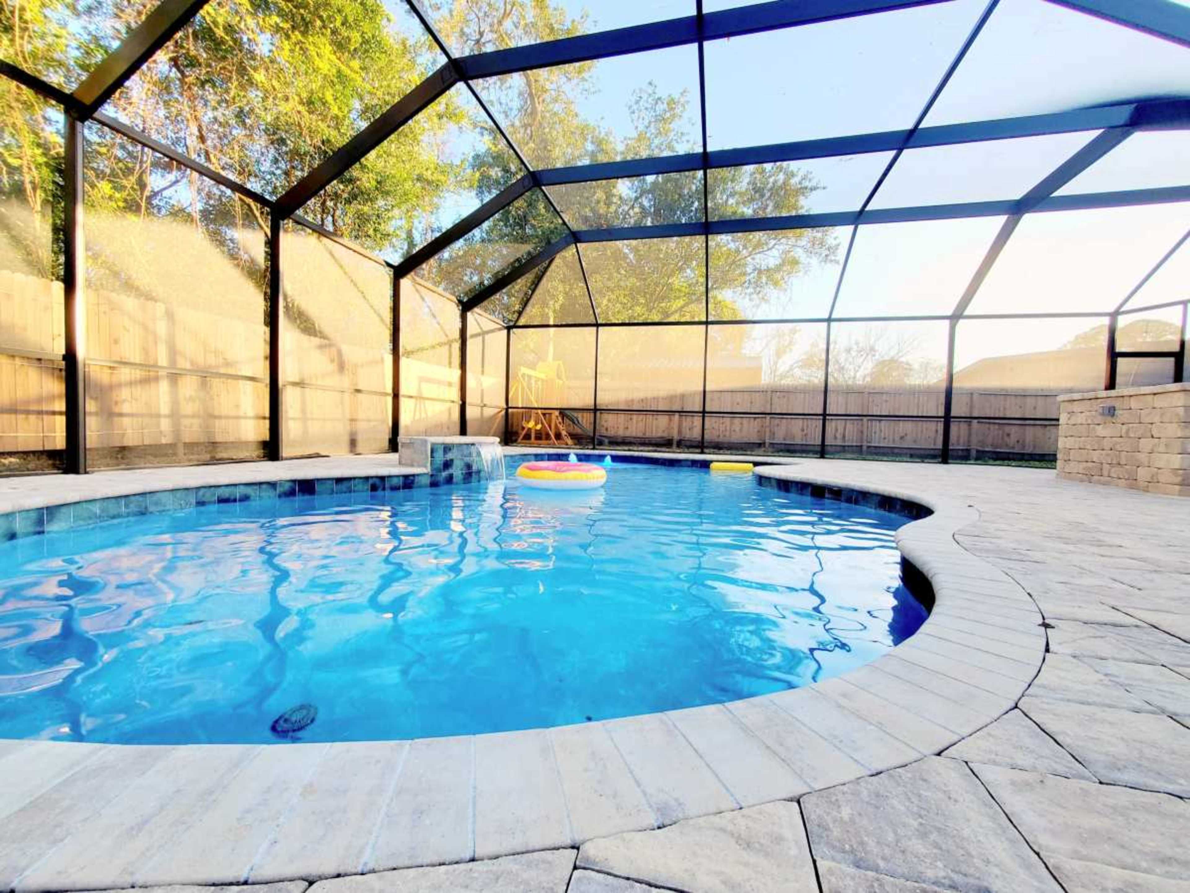 Screened Pool Bungalow with Fabulous LED Lighting Image in Highlands, Jacksonville, FL