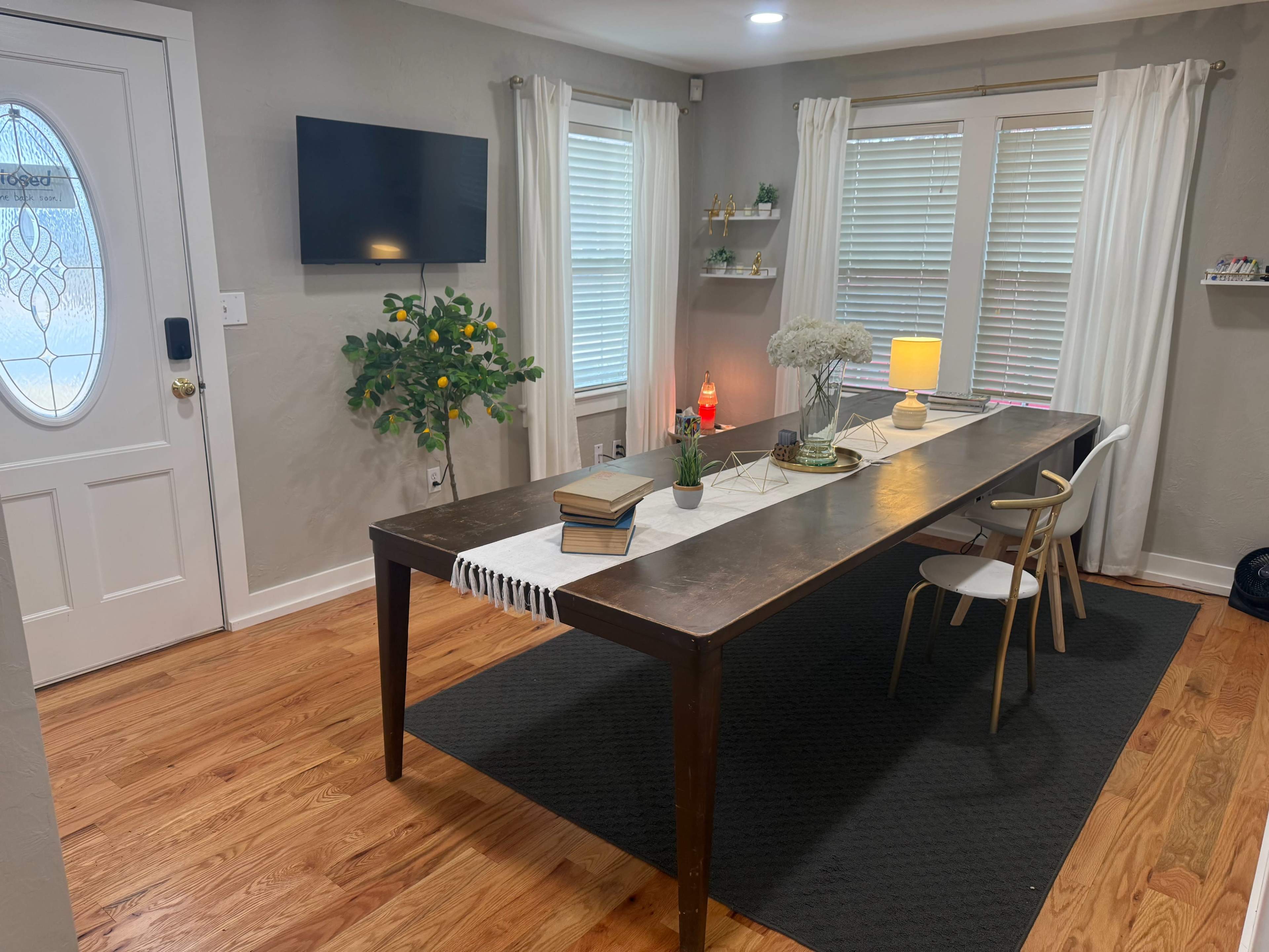 Boutique, Library-Style Meeting & Training Space Image in Edmond, Edmond, OK