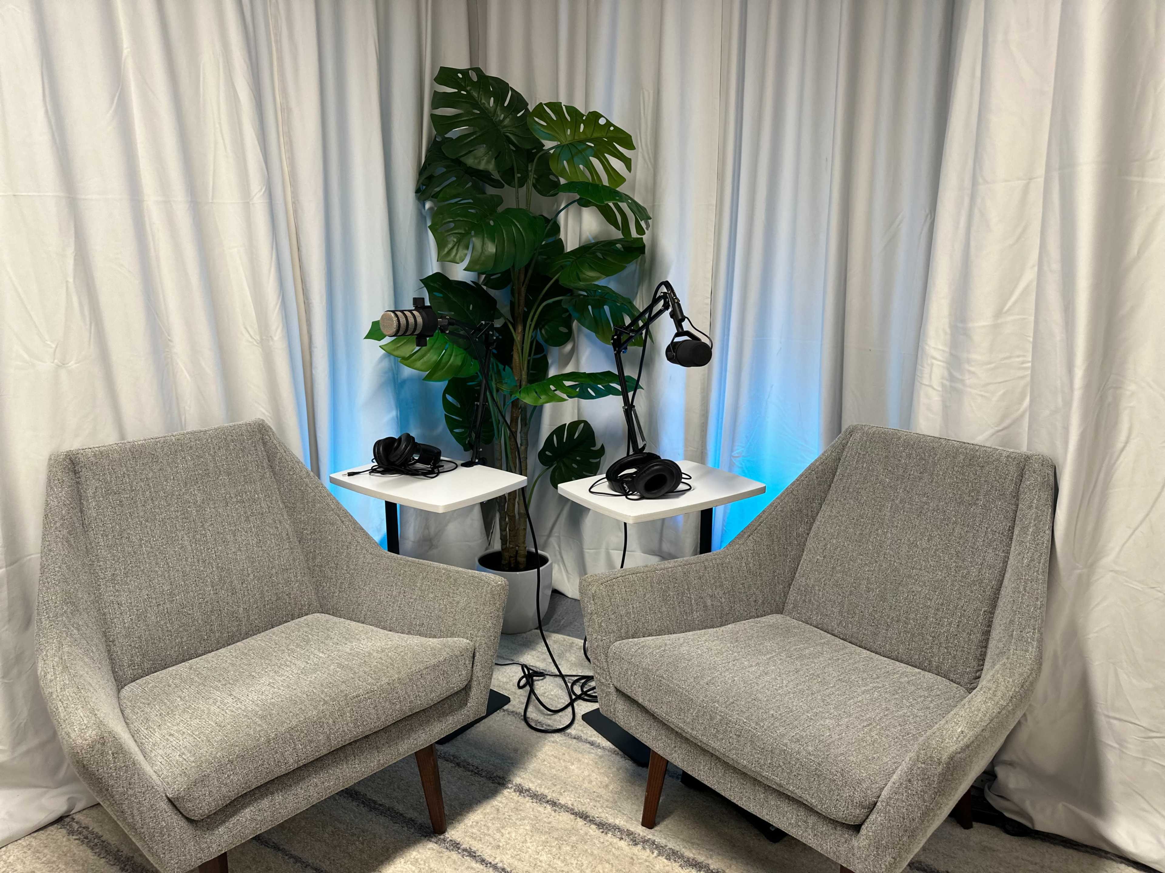 Comfortable and Beautiful Podcast Room Image in Colonia Del Rio, Tucson, AZ