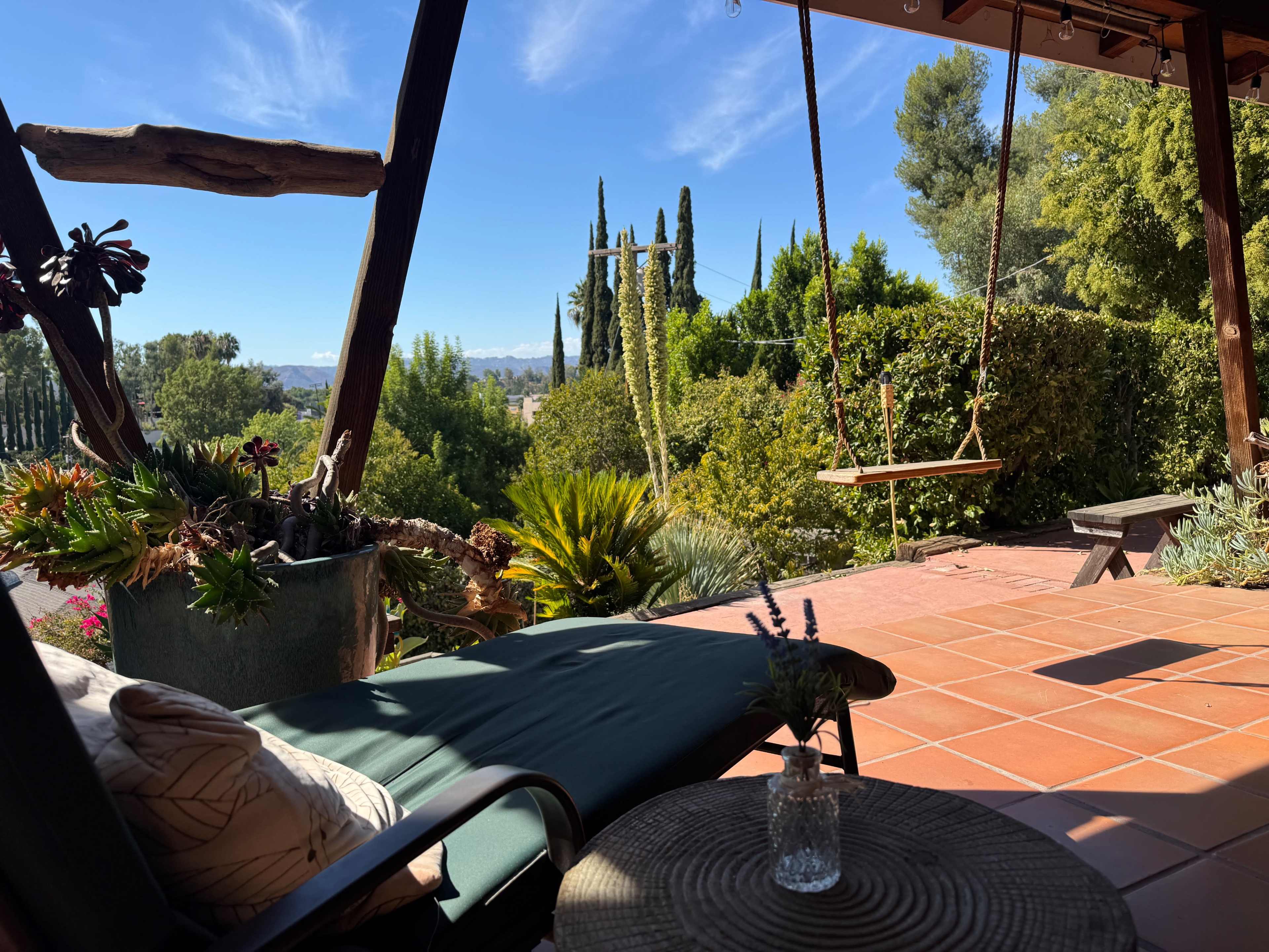 Modern house with swing and views Image in Woodland Hills, Woodland Hills, CA