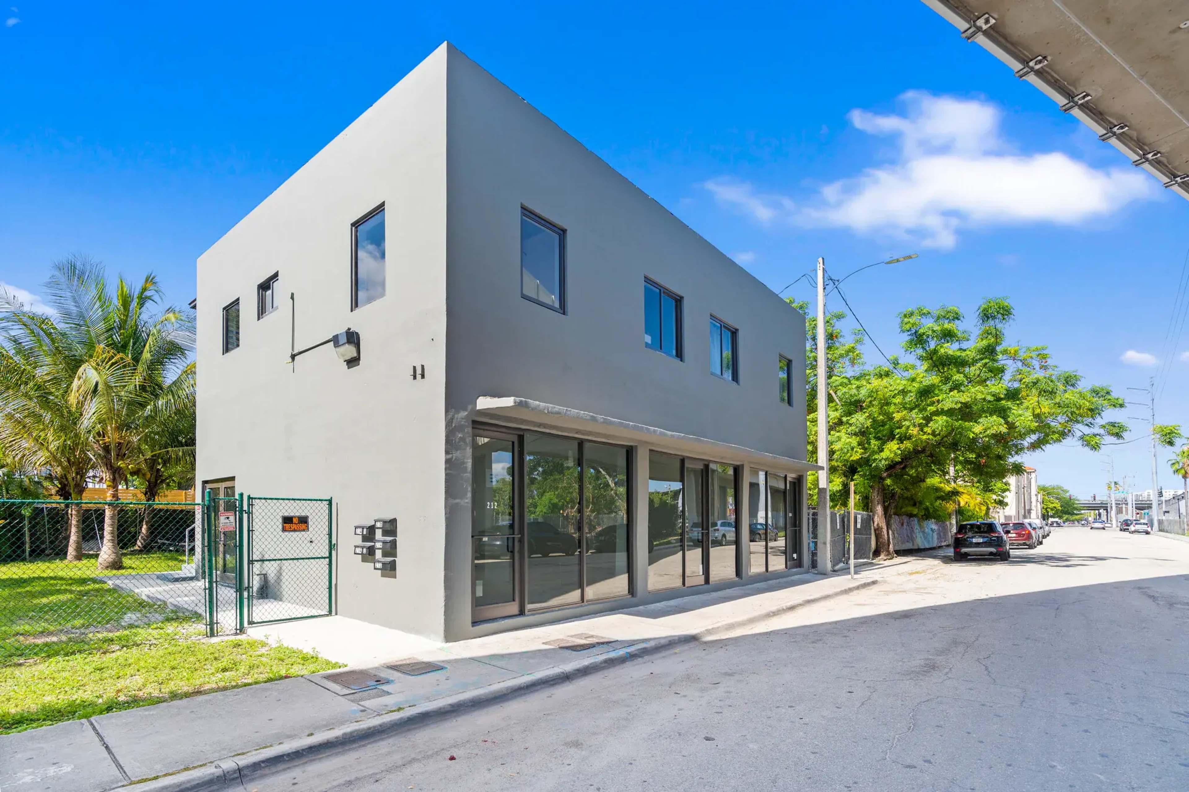 Downtown unique standalone building with private fenced in backyard. Image in Overtown, Miami, FL