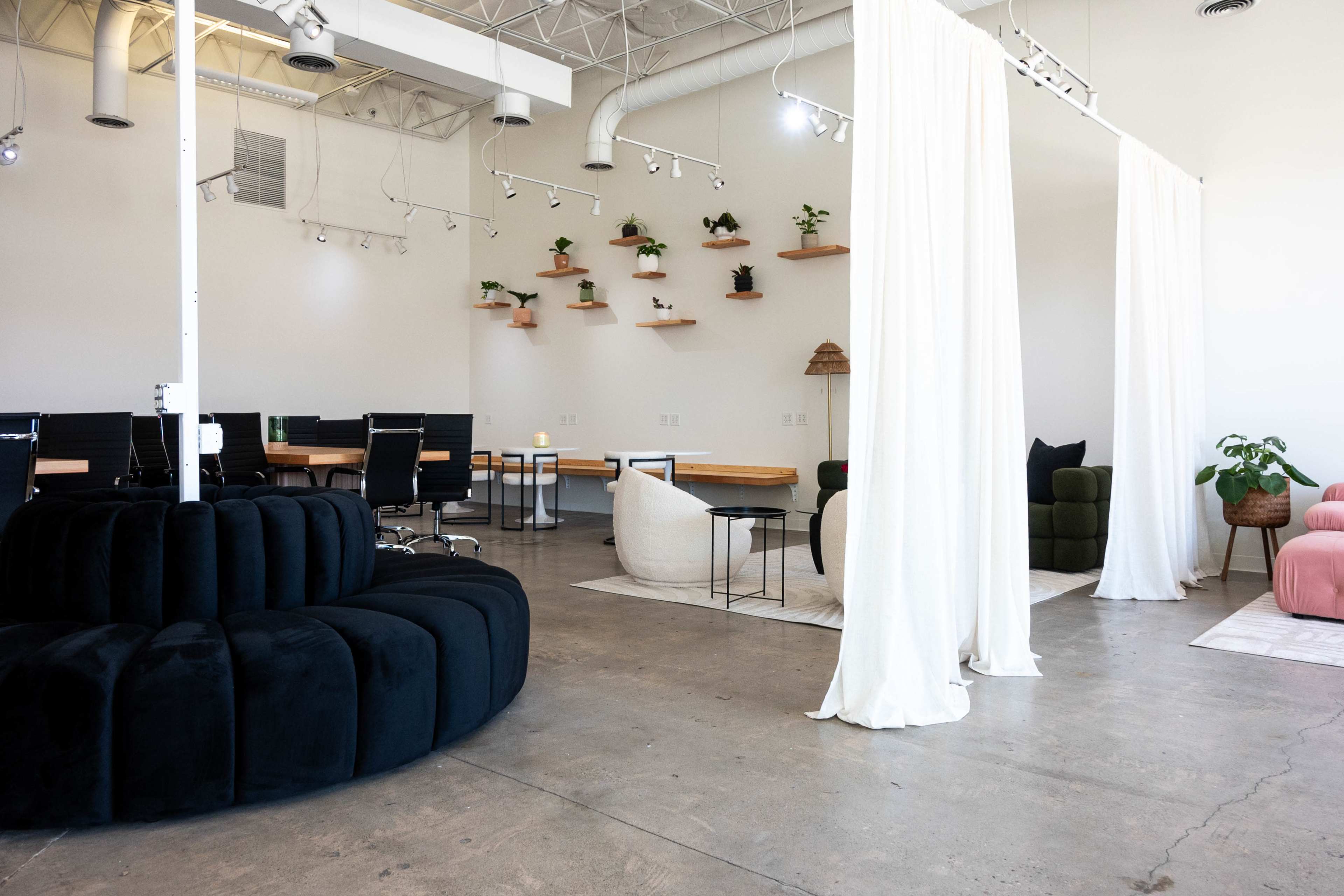 Airy Downtown Industrial Space with Floor to Ceiling Windows Image in Downtown, Boise, ID