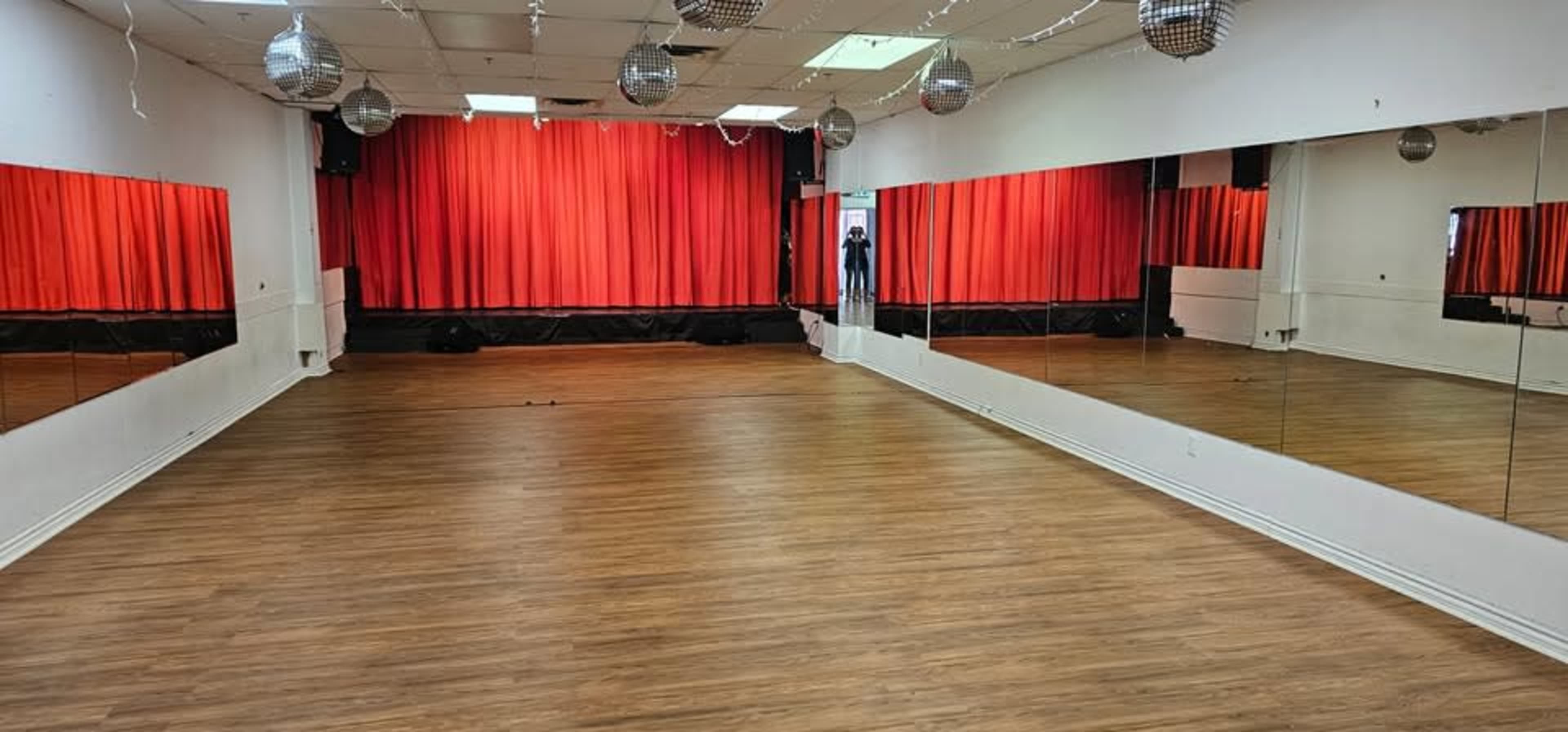 Bright, Modern Event Studio Perfect for Parties, Workshops, and Rehearsals Image in Barrie, Barrie, ON