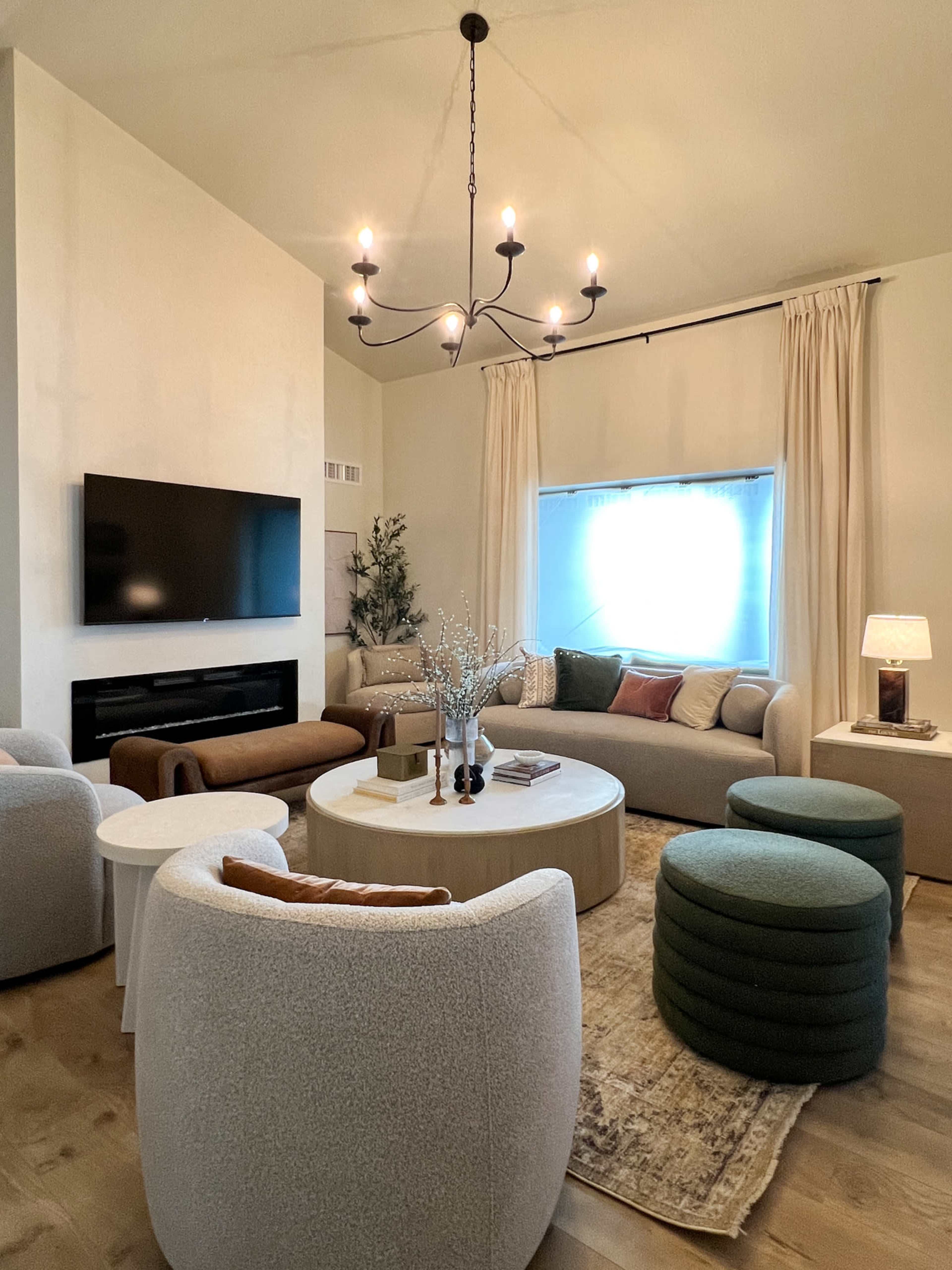 Luxury Modern Parisian Resort on Acre Lot with Luxury Resort Style Amenities: Pickleball, Lazy River, Gym and Spa (Sauna and Cold Plunge), 5-hole Putt Putt course with bunker, Bocce Ball, Chess Image in Paradise Valley Village, Scottsdale, AZ