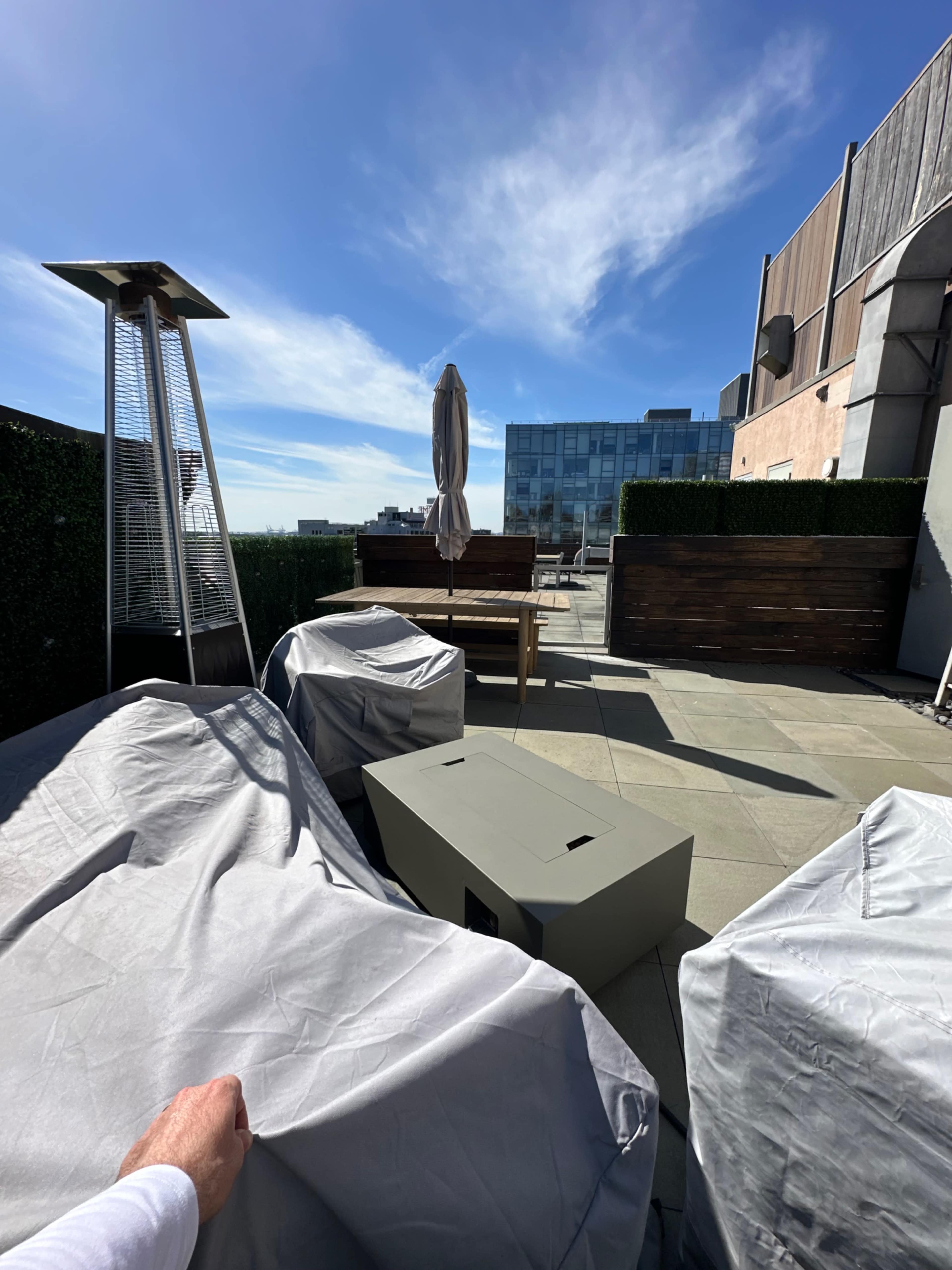 Dumbo Brooklyn, 3 bedroom apartment with rooftop, modern with massive windows and natural light and view of Brooklyn. Image in Dumbo, Brooklyn, NY
