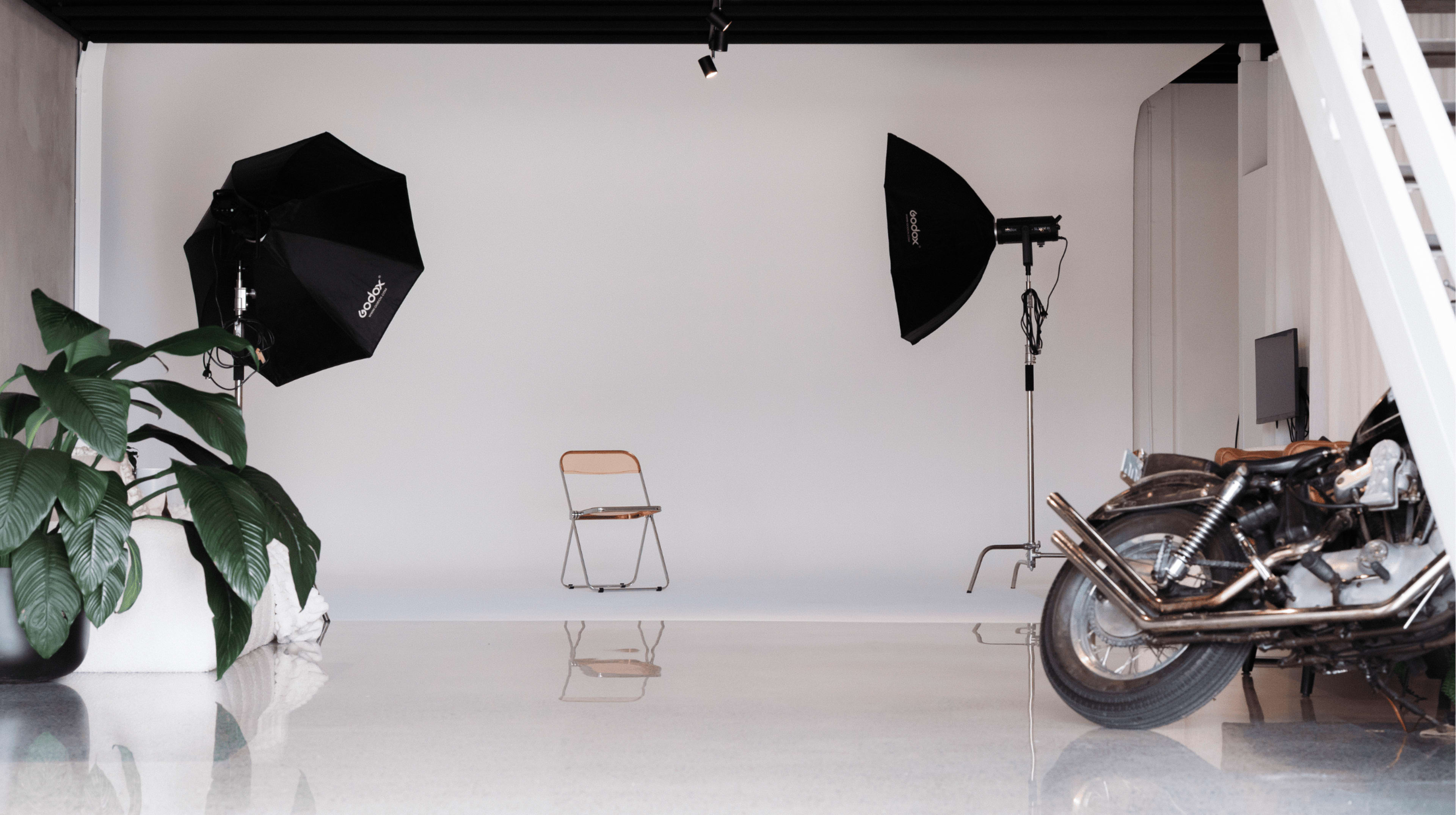 Photography Studio with Floor to Ceiling Cyclorama Image in Tweed Heads South, Tweed Heads South, NSW