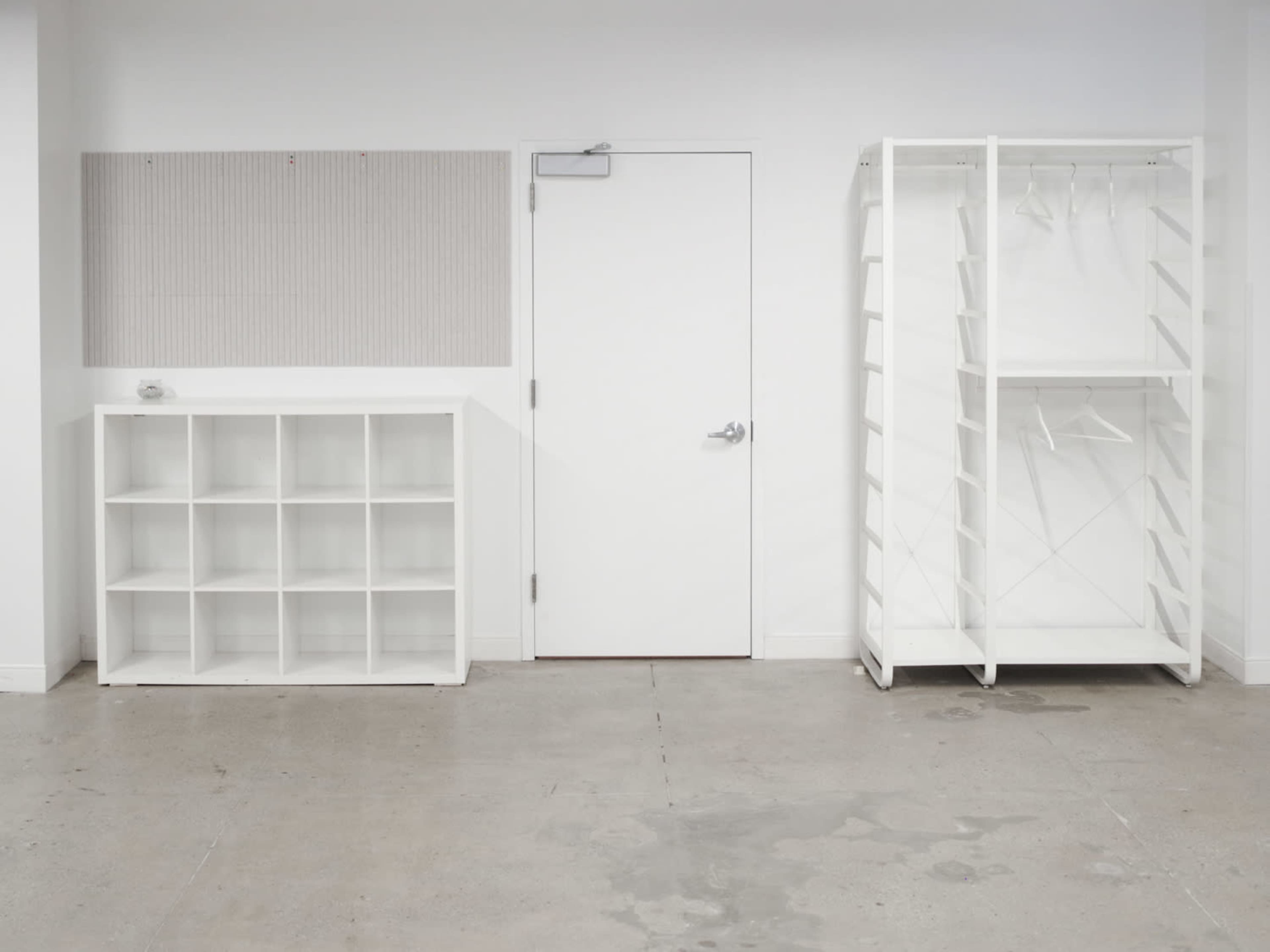 Photo studio + Profoto Equipment + Props + Retouching Service Image in Midtown Manhattan, New York, NY