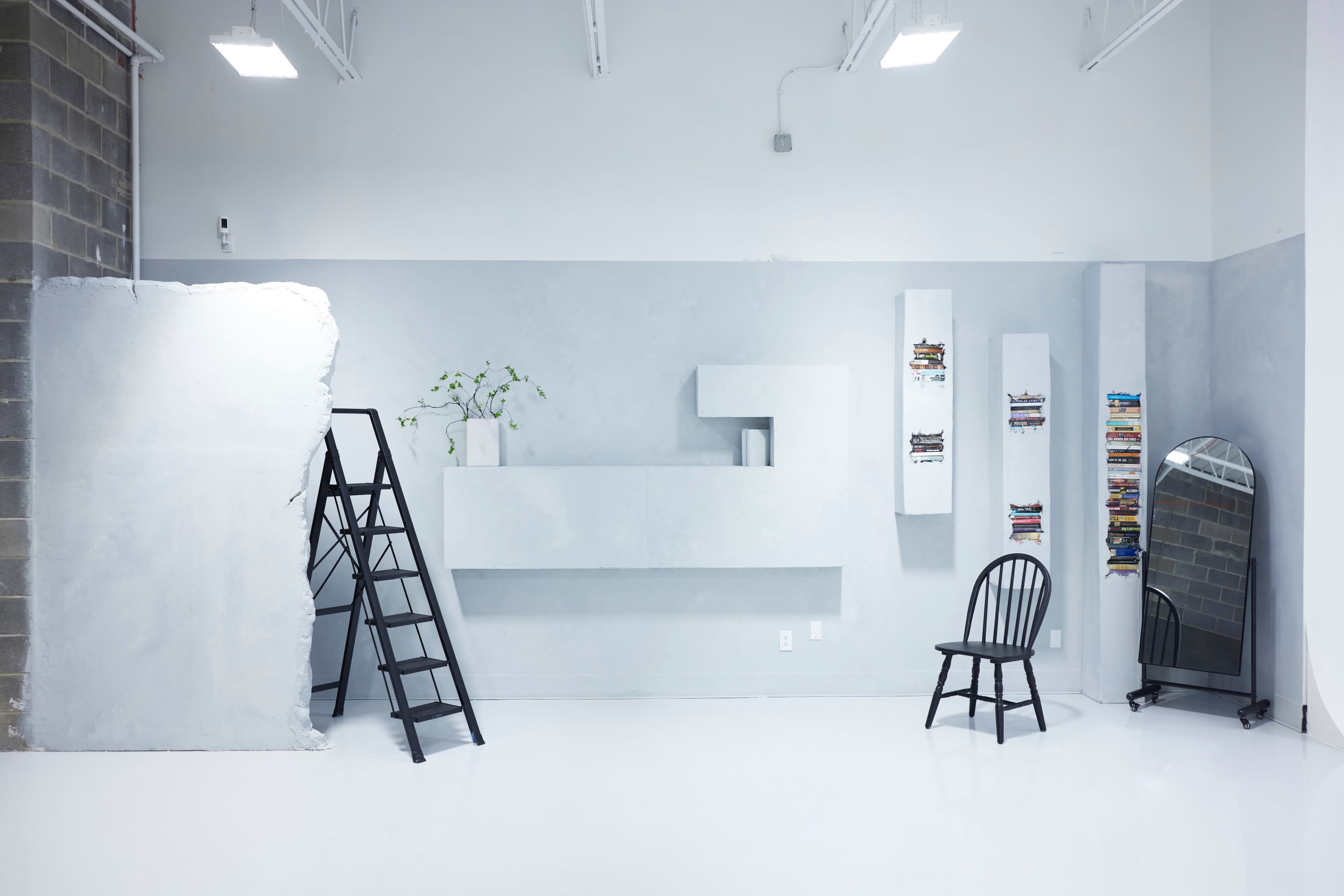 Upscale studio with Multiple Sets Image in Gwinnett Village, Norcross, GA