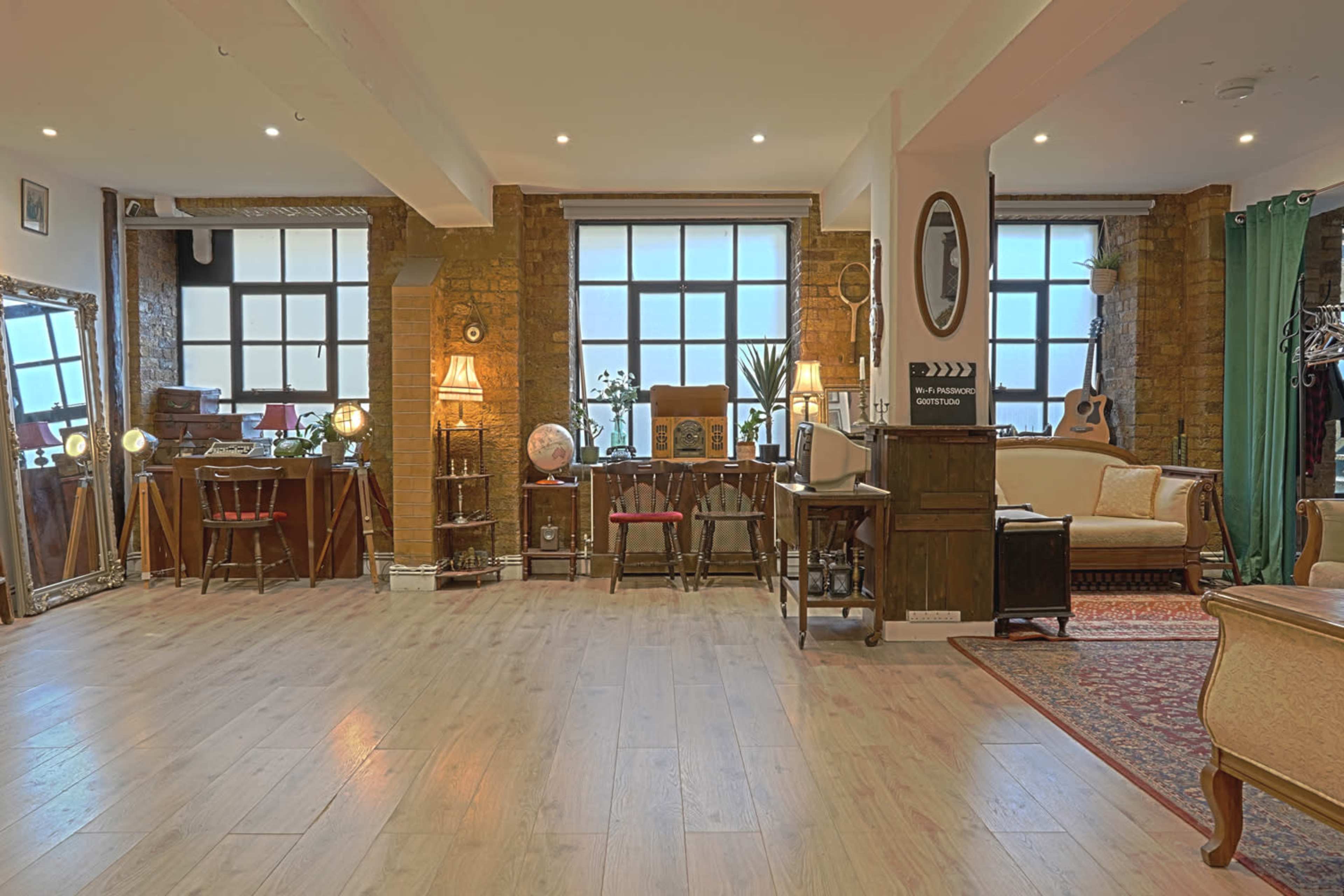 Vintage Warehouse Photo And Video Studio Image in Dalston, London